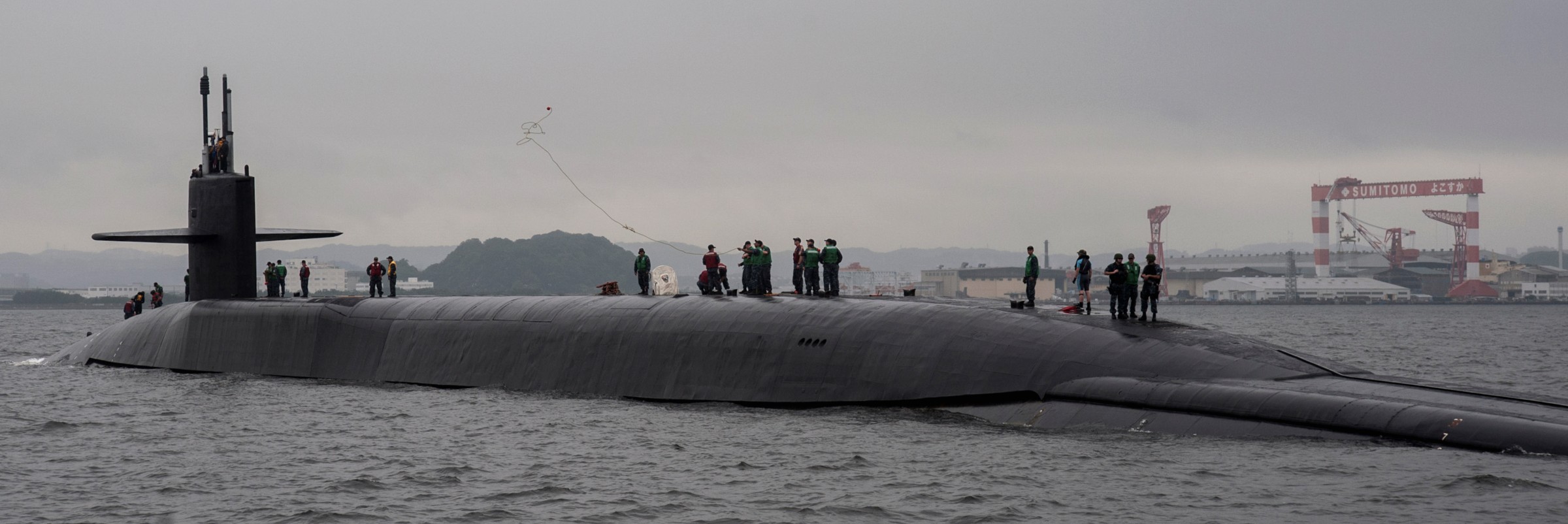 ssgn-727 uss michigan guided missile submarine 2015 07 yokosuka japan