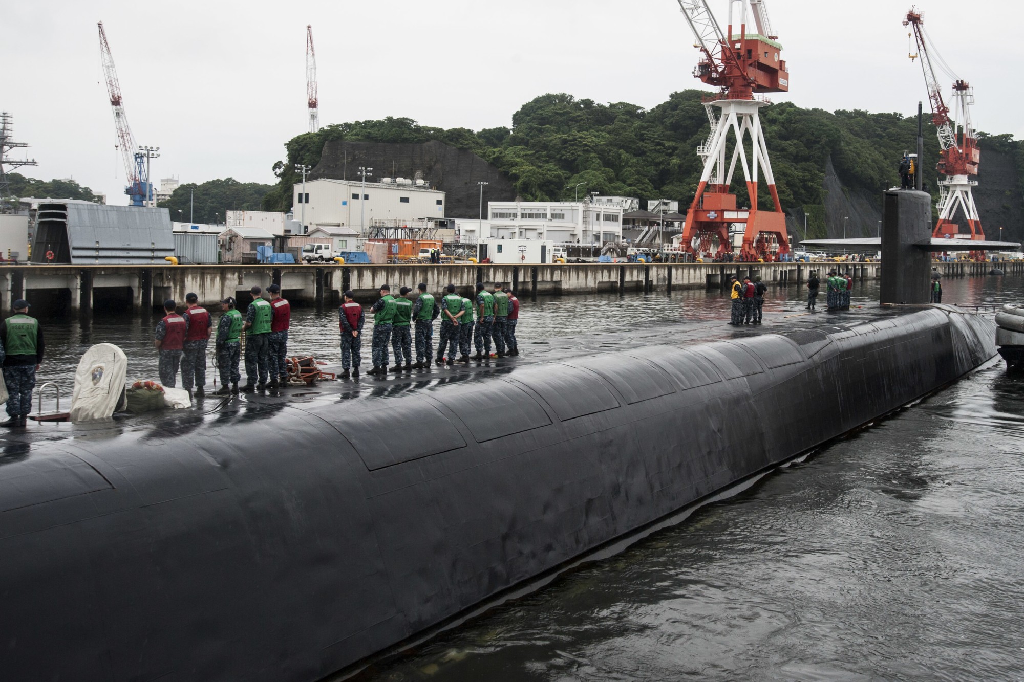 ssgn-727 uss michigan guided missile submarine 2015 29 yokosuka japan
