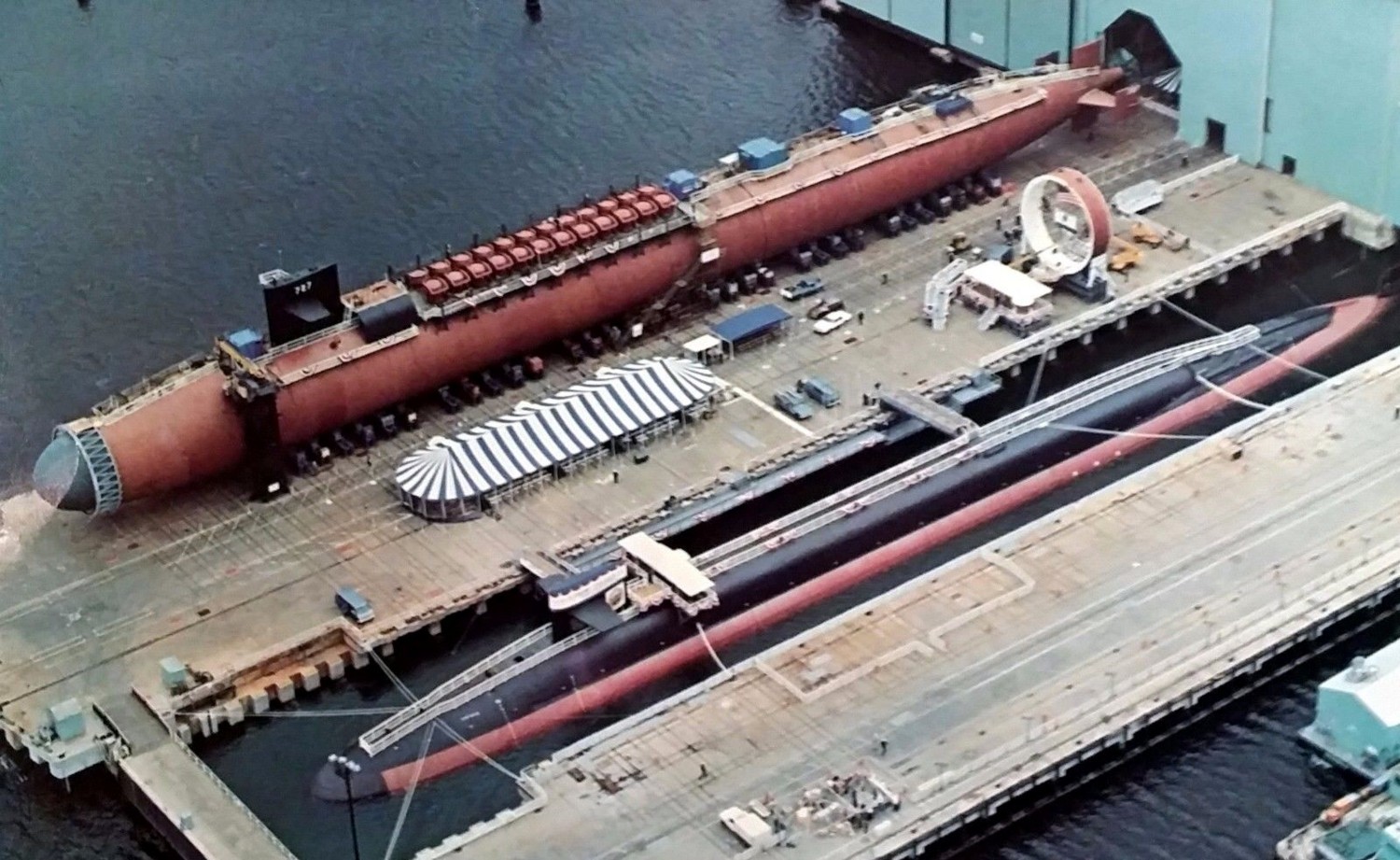 ssbn-726 uss ohio ballistic missile submarine us navy 1981 46 general dynamics electric boat groton connecticut