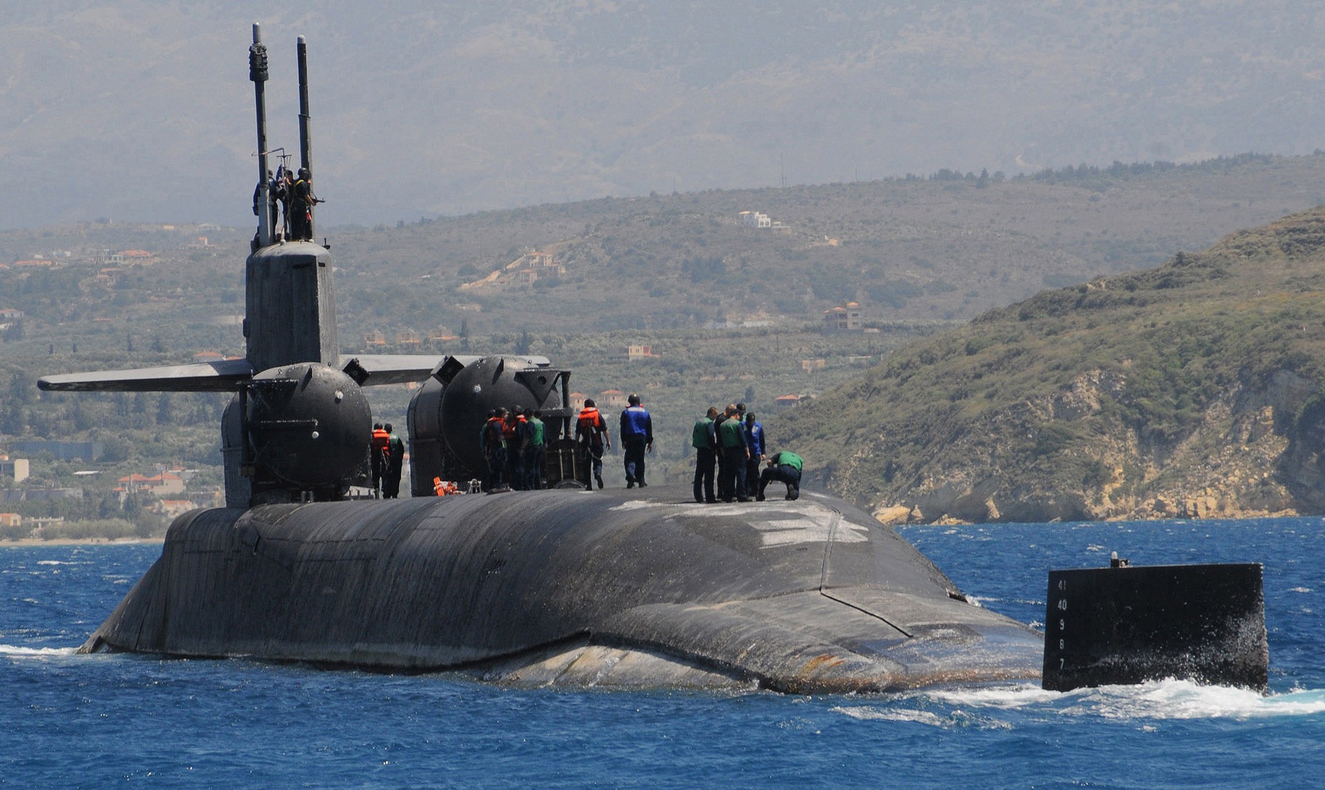 ssgn-728 uss florida guided missile submarine us navy 2013 14 souda bay greece