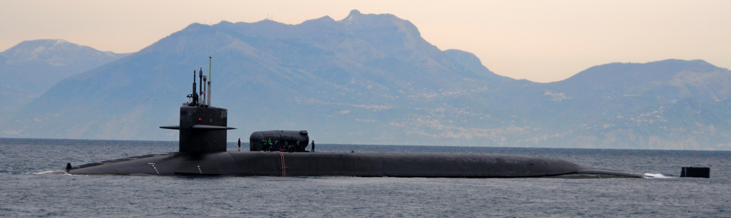 ssgn-728 uss florida guided missile submarine us navy 2011 25 naples italy