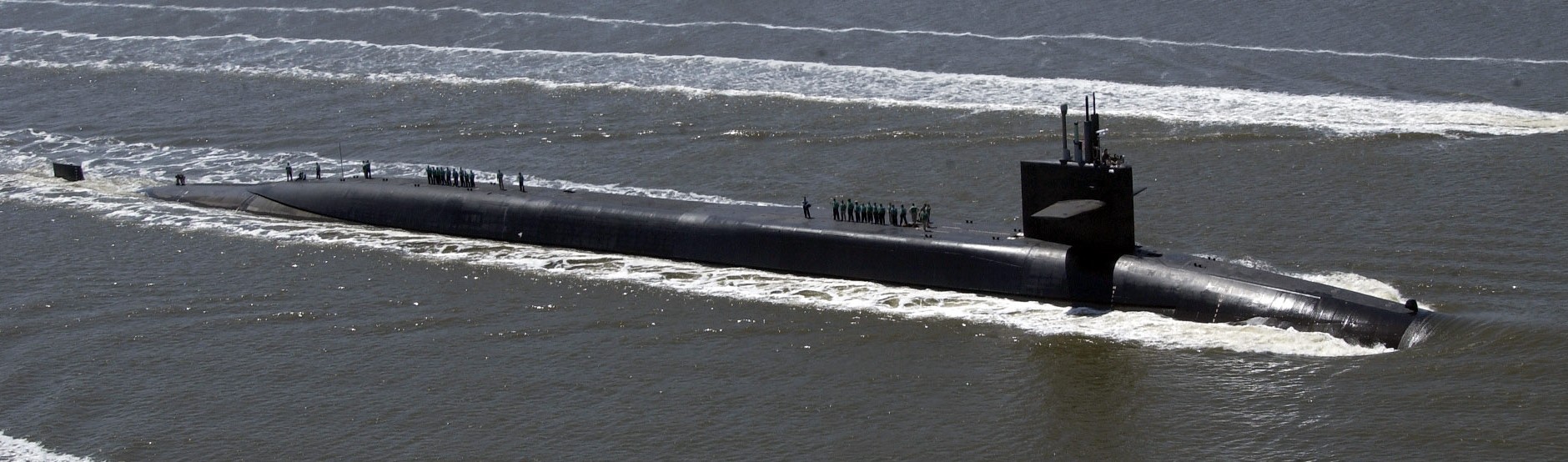 ssgn-728 uss florida guided missile submarine us navy 2006 42