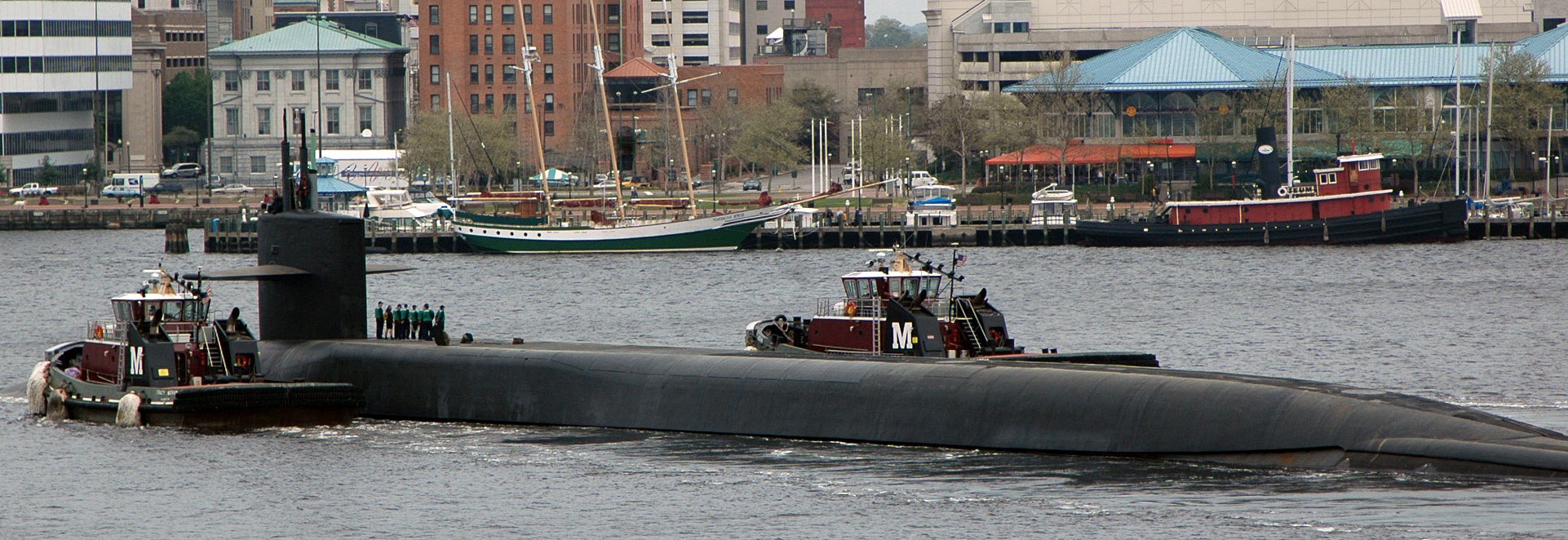 ssgn-728 uss florida guided missile submarine us navy 2006 74
