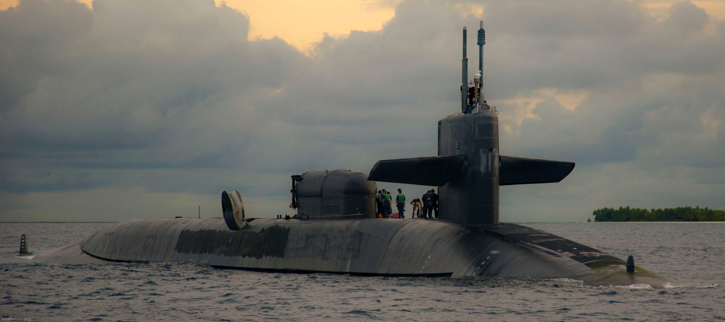 ssgn-729 uss georgia guided missile submarine 2013 09 diego garcia