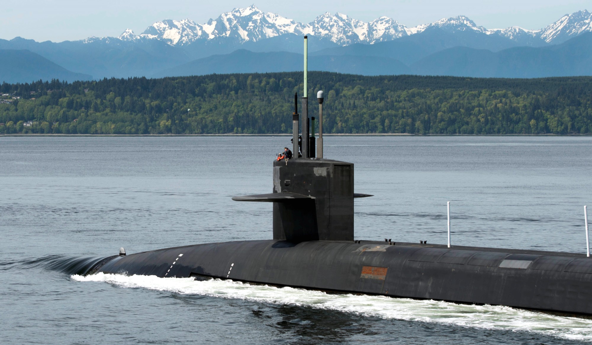 ssbn-730 uss henry m. jackson ohio class ballistic missile submarine 2016 05 puget sound