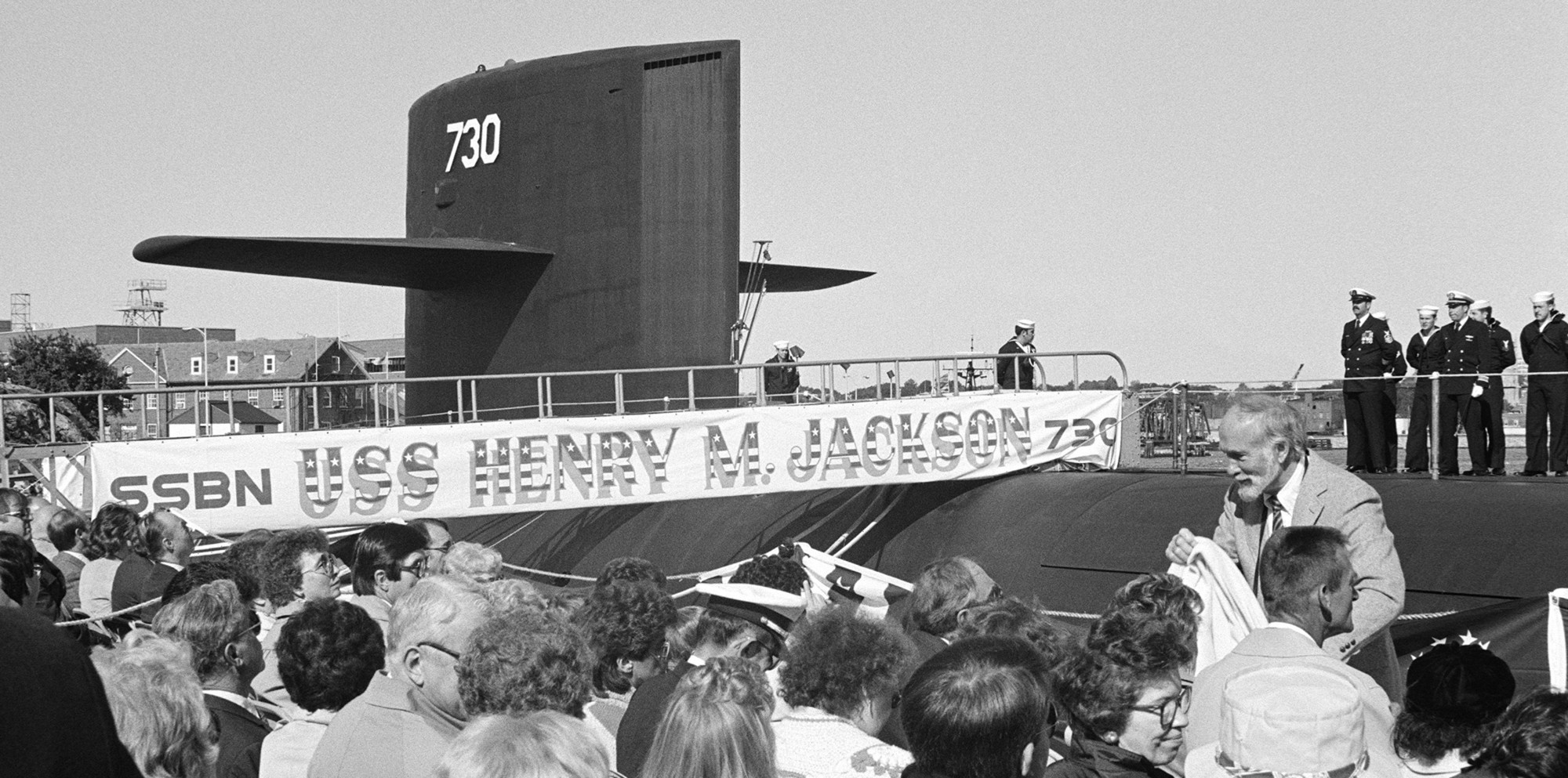 ssbn-730 uss henry m. jackson ohio class ballistic missile submarine 1984 26 commissioning ceremony groton connecticut