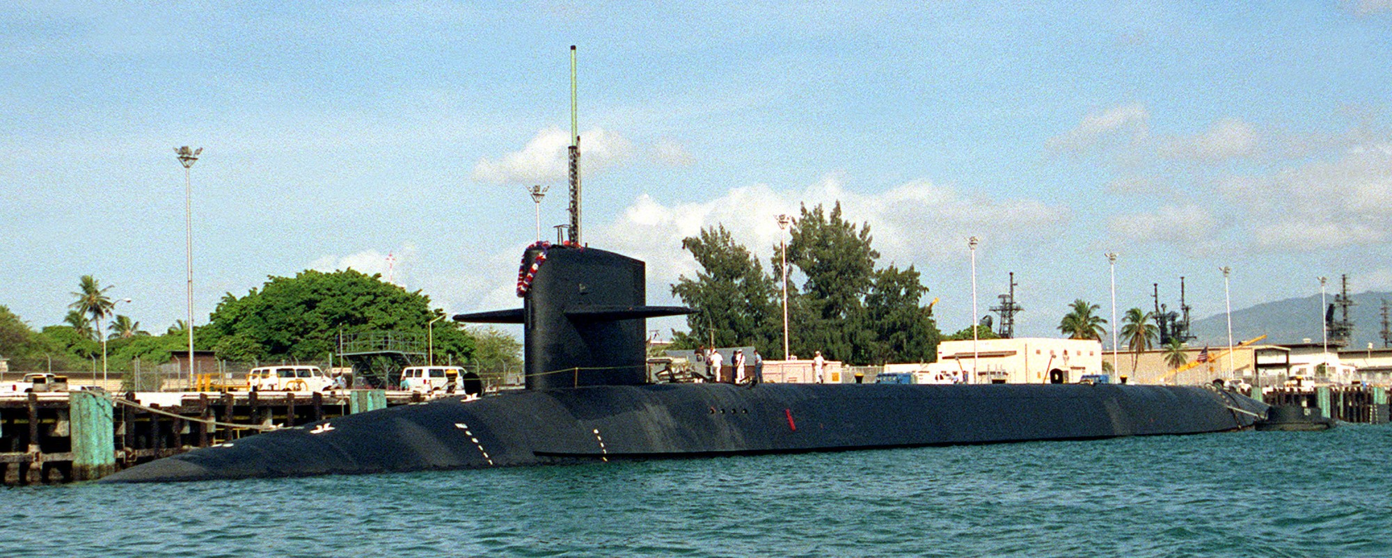ssbn-730 uss henry m. jackson ohio class ballistic missile submarine 1989 31 pearl harbor hawaii
