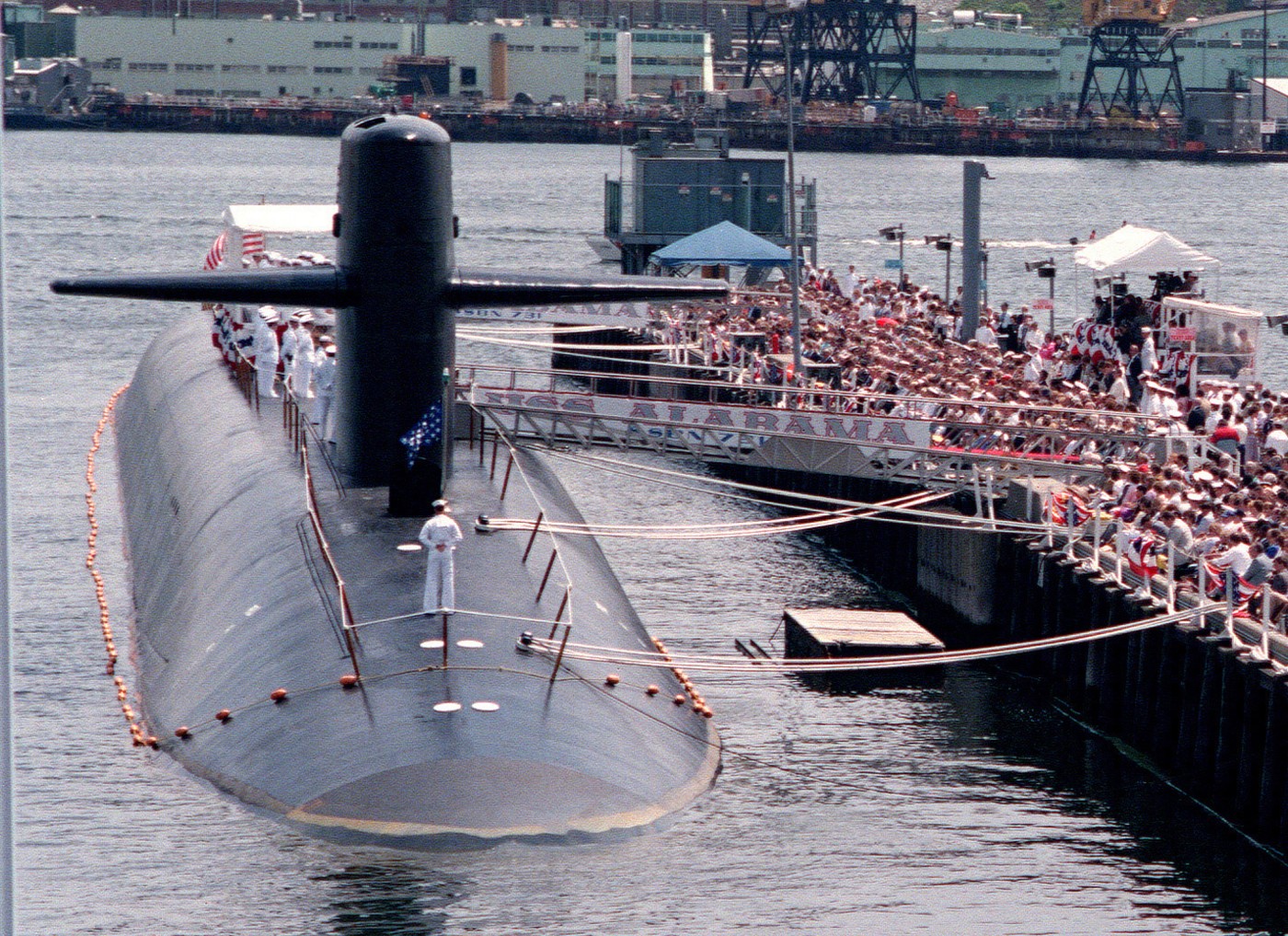 ssbn-731 uss alabama ohio class ballistic missile submarine 1985 31 commissioning ceremony groton connecticut