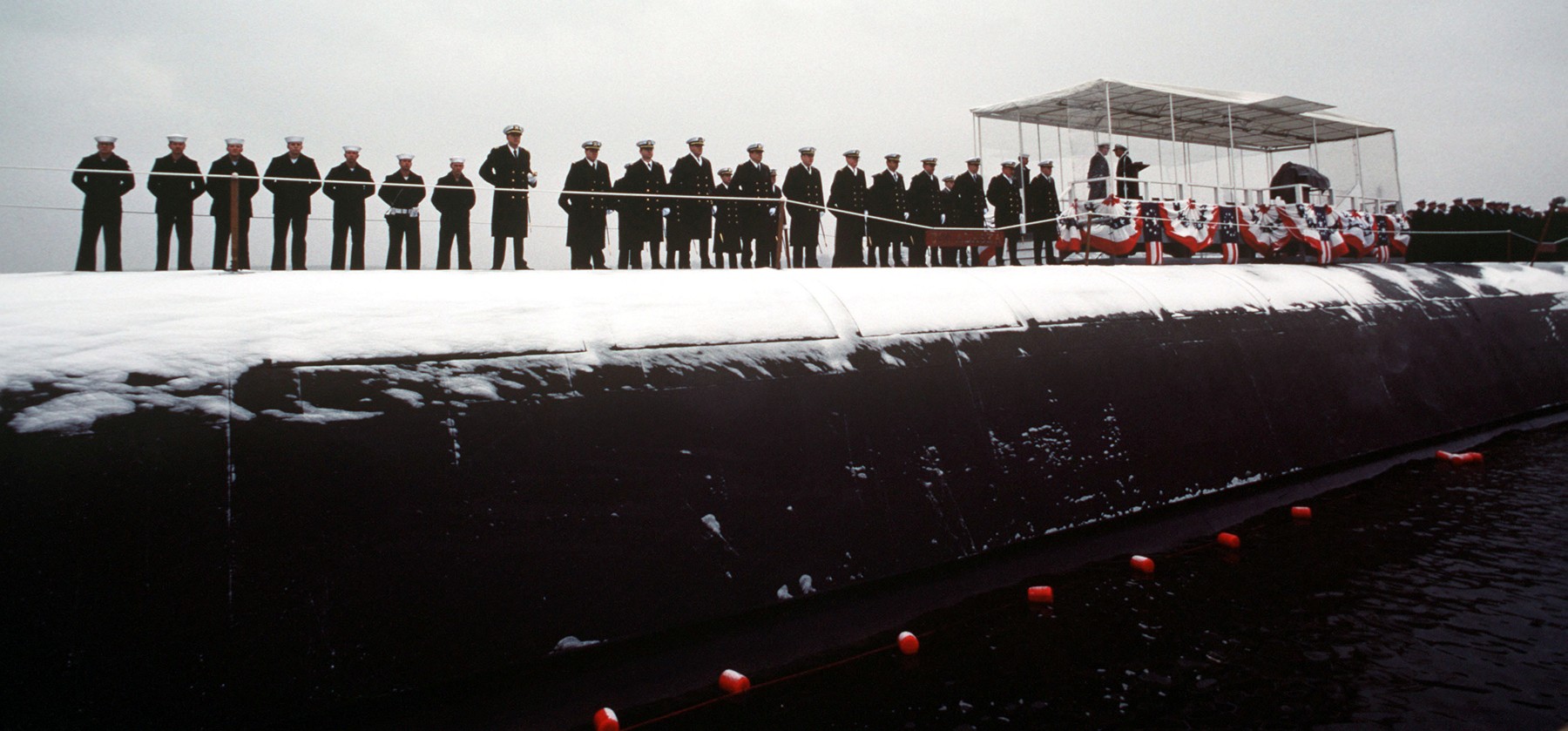 ssbn-732 uss alaska ohio class ballistic missile submarine 1986 21 commissioning ceremony naval submarine base groton