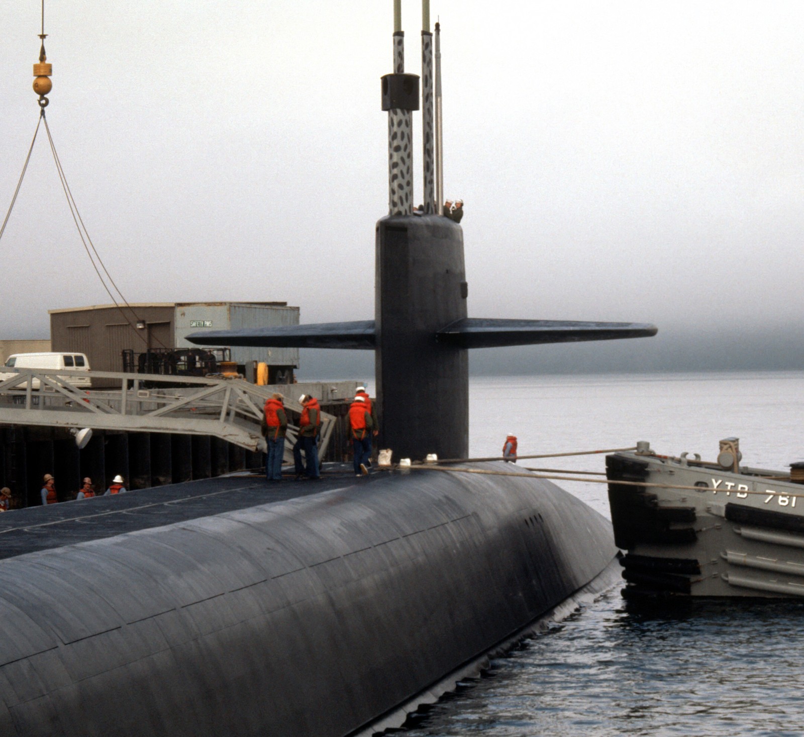 ssbn-732 uss alaska ohio class ballistic missile submarine 1987 23 naval submarine base bangor washington