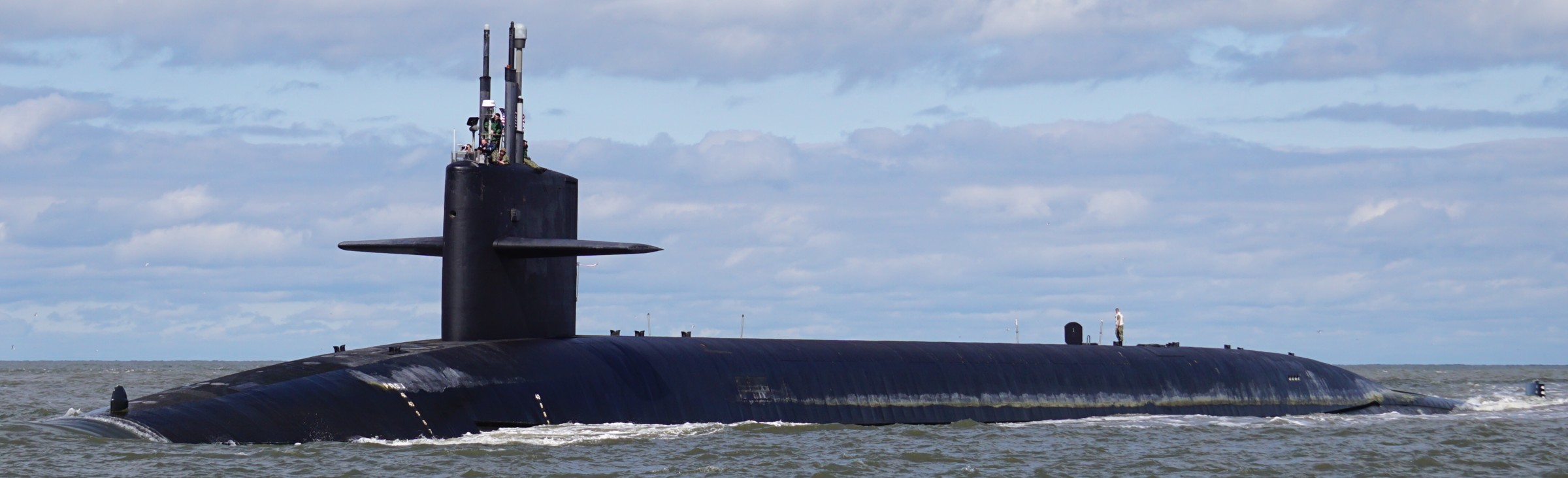 ssbn-732 uss alaska ballistic missile submarine ohio class us navy 42