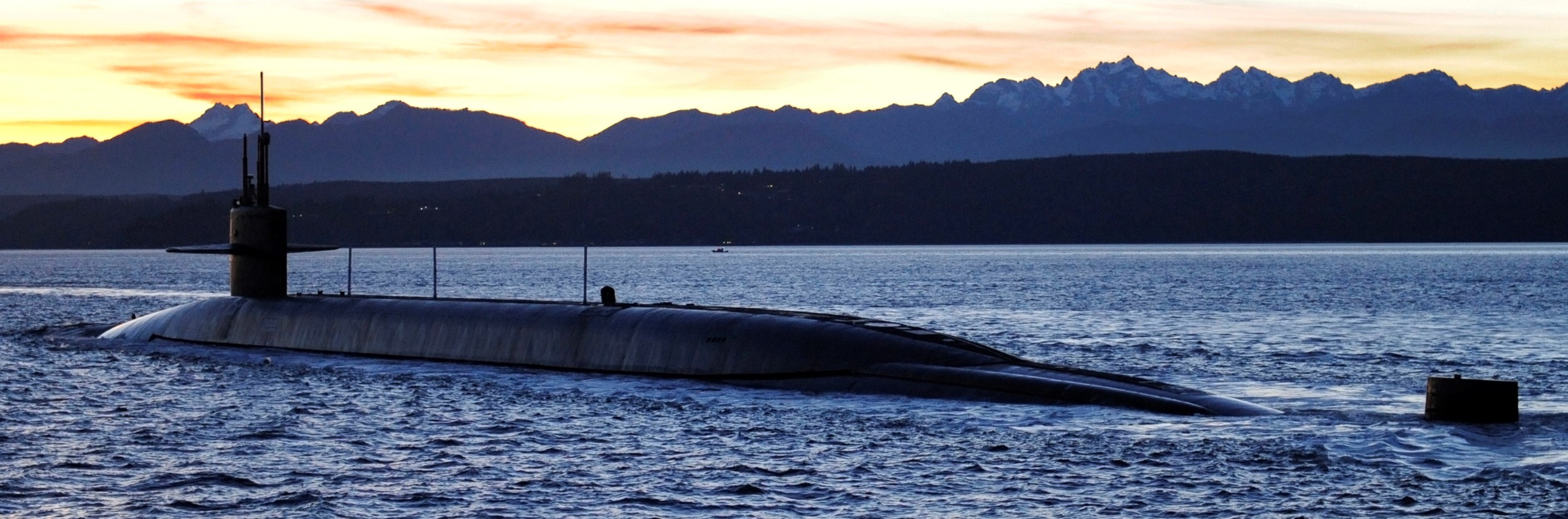 ssbn-733 uss nevada ohio class ballistic missile submarine 2015 05 puget sound