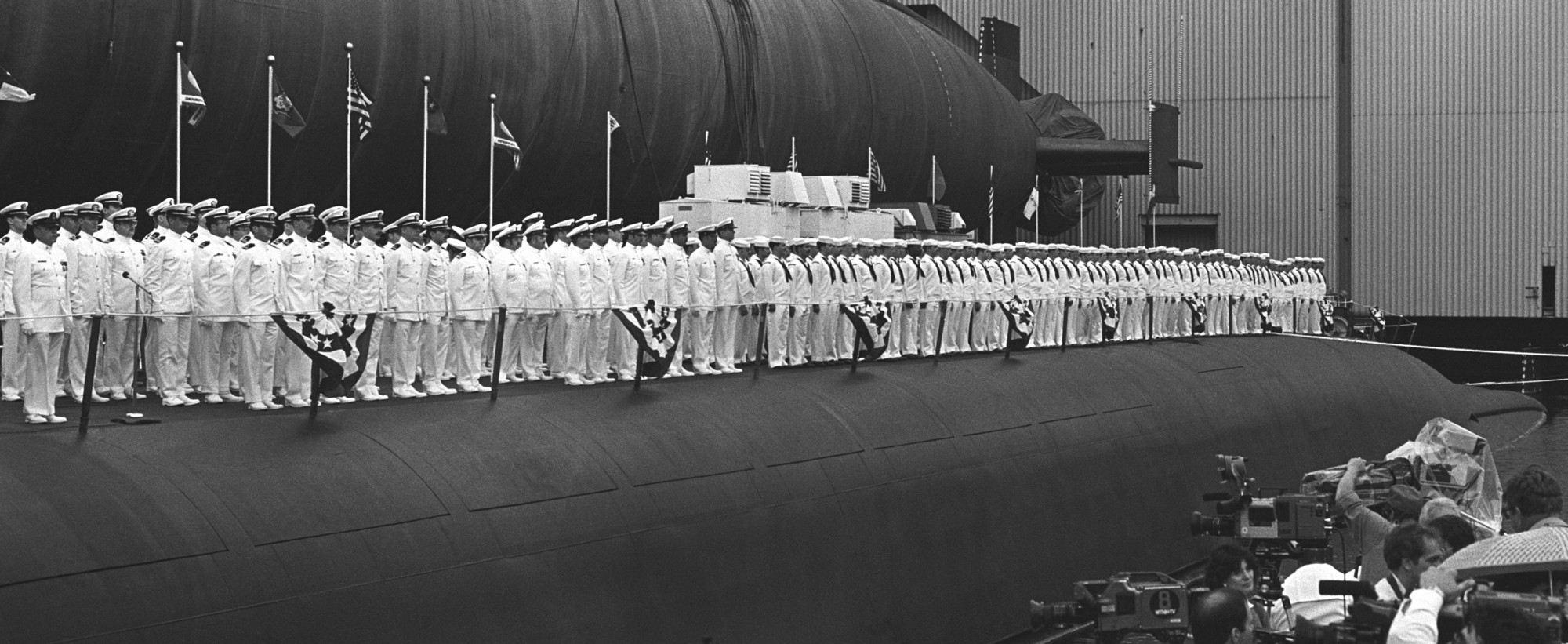 ssbn-733 uss nevada ballistic missile submarine ohio class commissioning ceremony 1986 groton 27