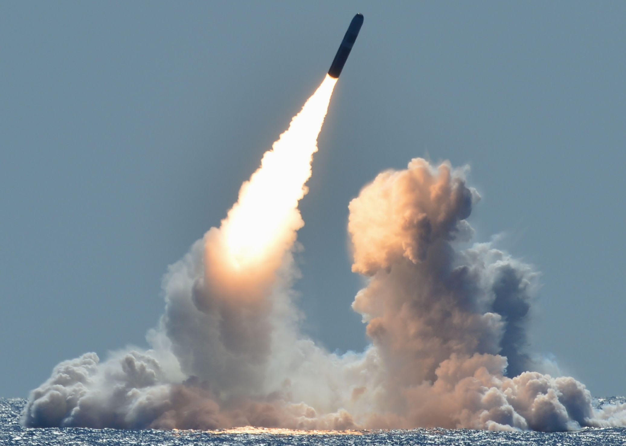 ssbn-739 uss nebraska ballistic missile submarine trident ii d5 slbm launch 2018 35