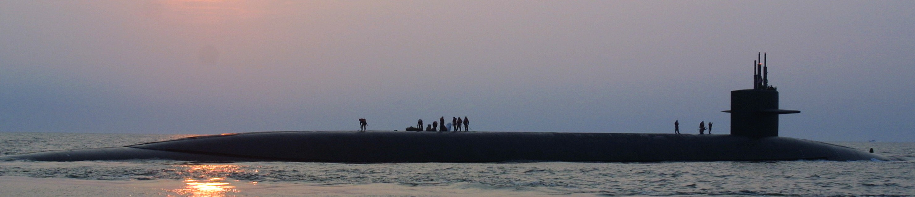 ssbn-740 uss rhode island ballistic missile submarine ohio class us navy 2003 08