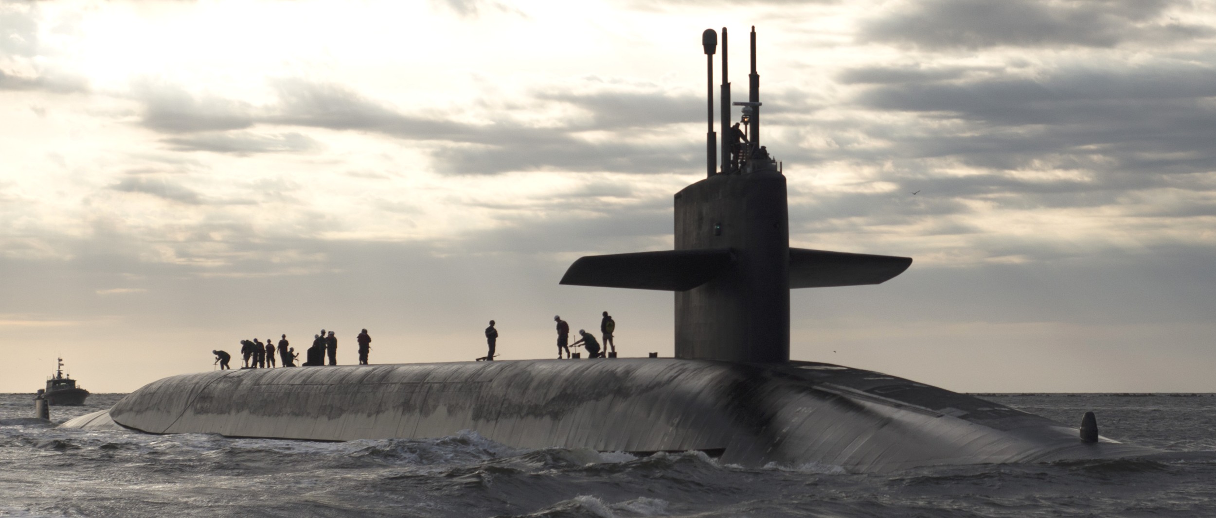 ssbn-740 uss rhode island ballistic missile submarine ohio class us navy 2013 17