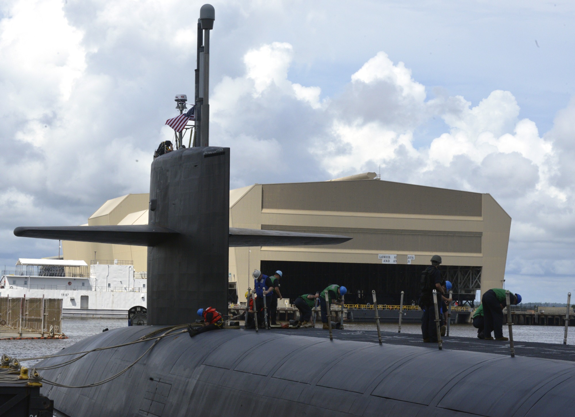 ssbn-740 uss rhode island ballistic missile submarine base kings bay georgia 31