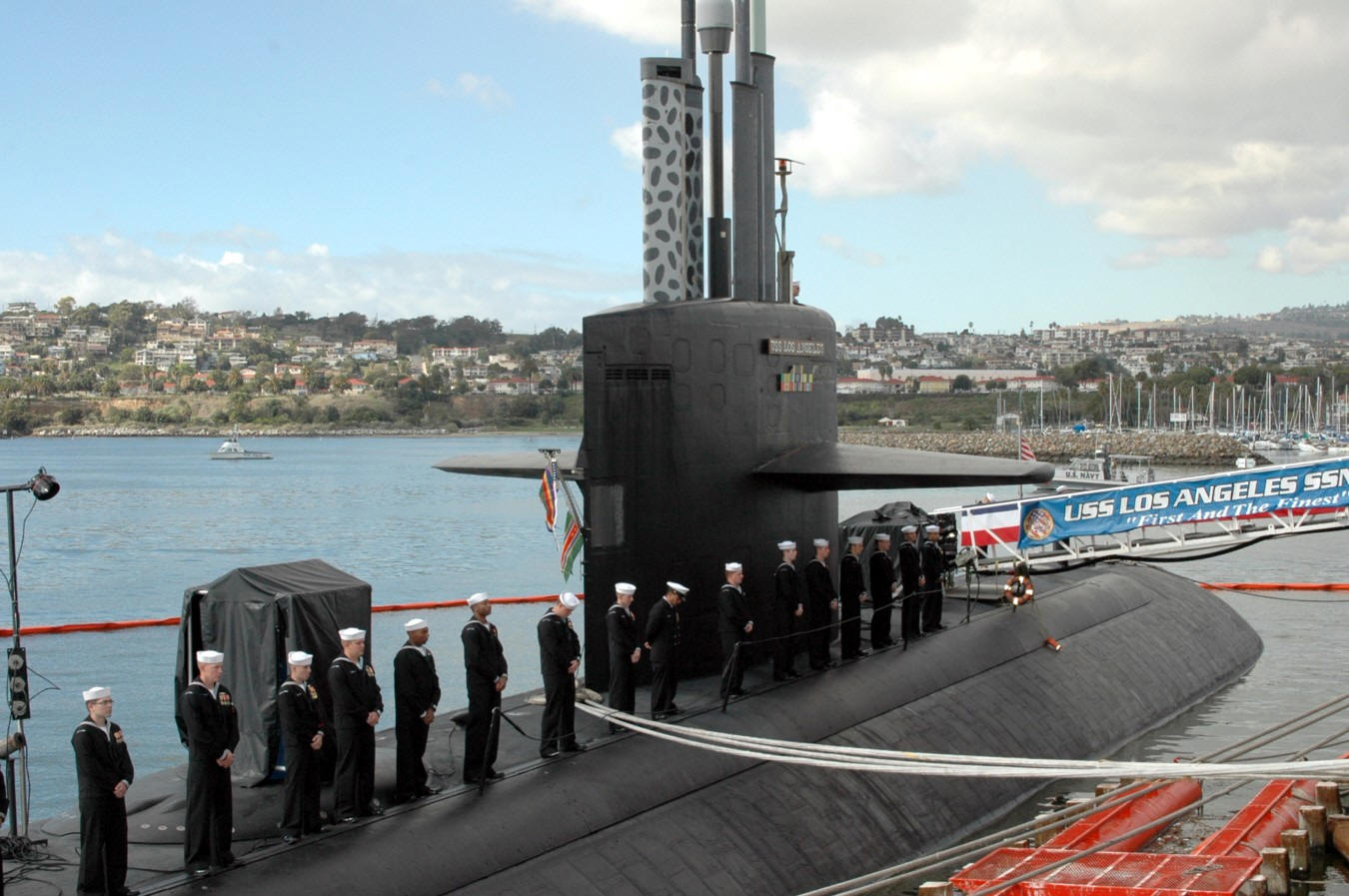 ssn-688 uss los angeles attack submarine us navy newport news