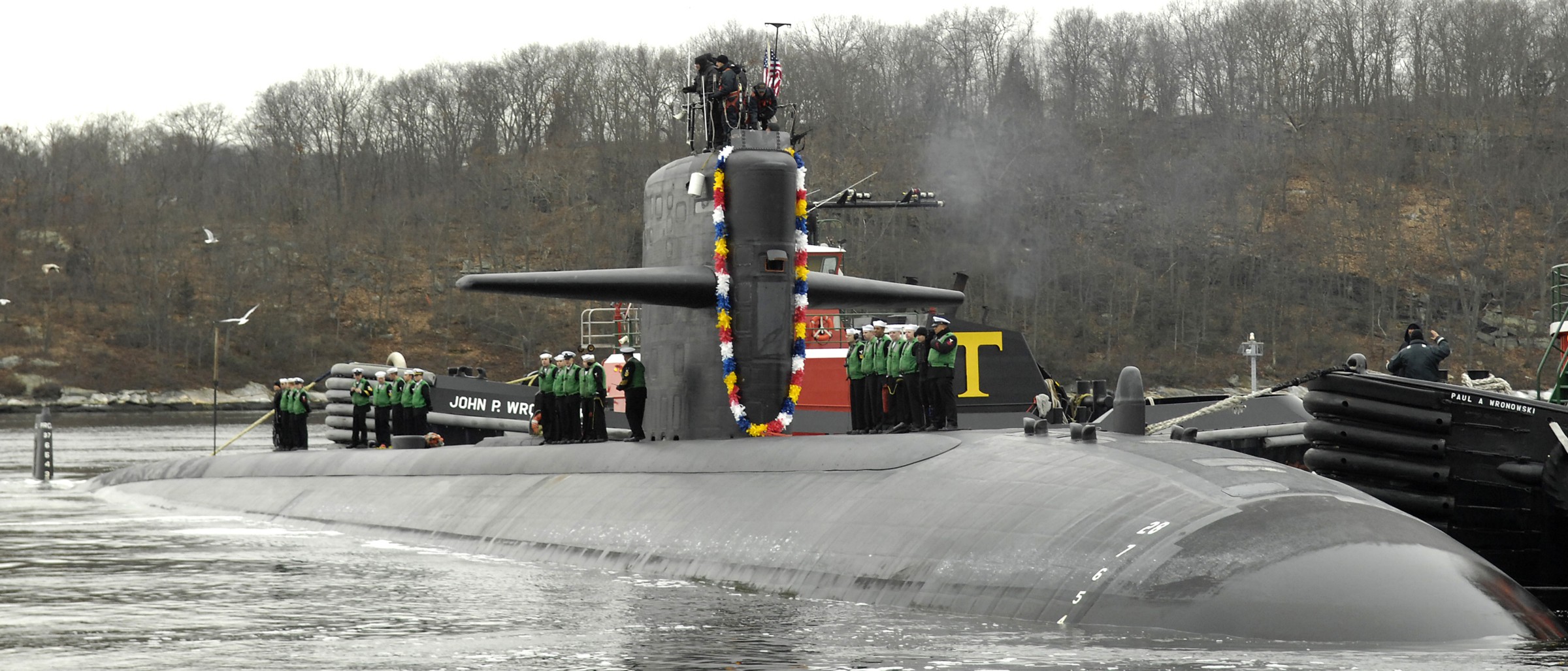 uss philadelphia ssn-690 los angeles class attack submarine general dynamics gdeb groton 21x