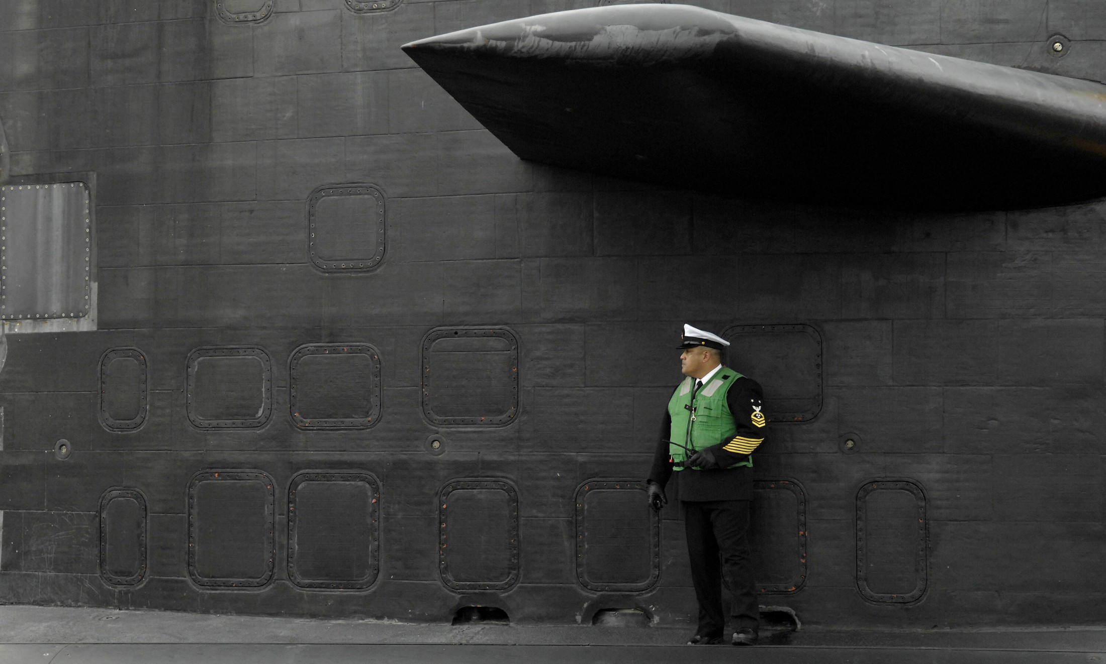 uss philadelphia ssn-690 los angeles class attack submarine us navy 22