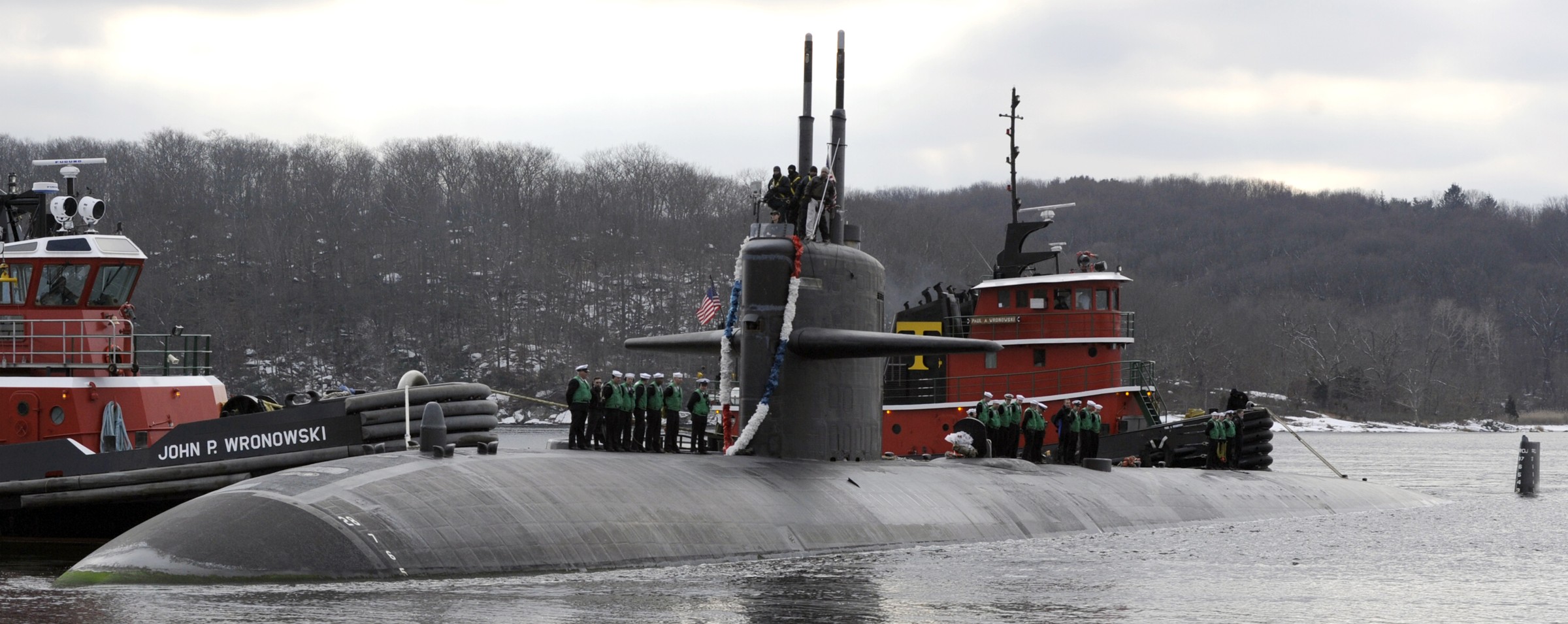 uss philadelphia ssn-690 los angeles class attack submarine base new london groton 2010 25