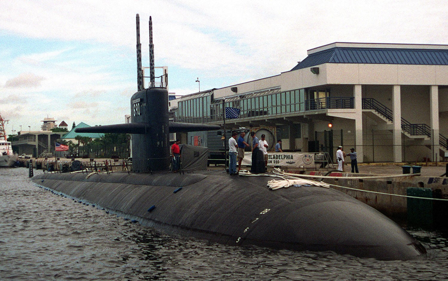ssn-690 uss philadelphia los angeles class submarine