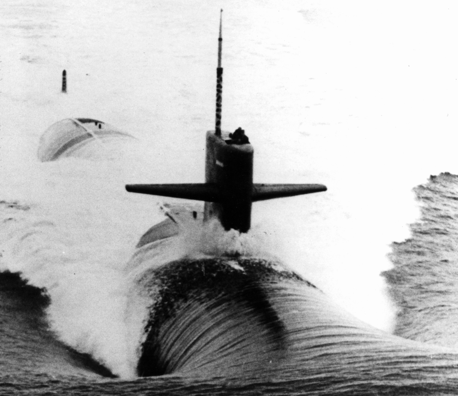 uss bremerton ssn-698 los angeles class attack submarine us navy sea trials gdeb 04