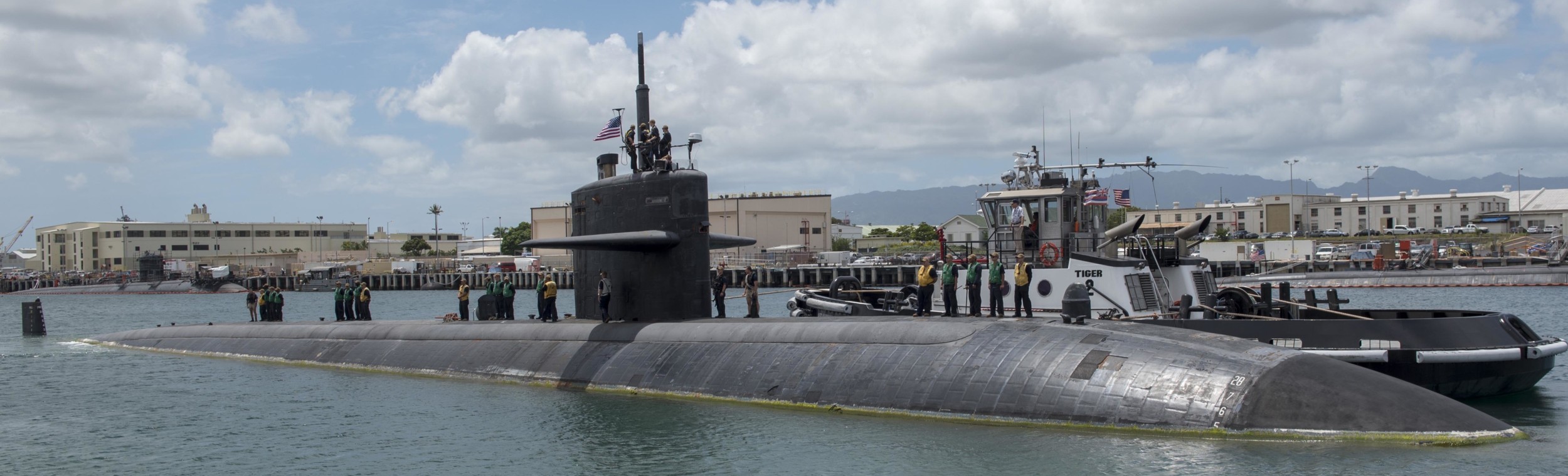 uss bremerton ssn-698 los angeles class attack submarine departing pearl harbor hickam final time 2018 47