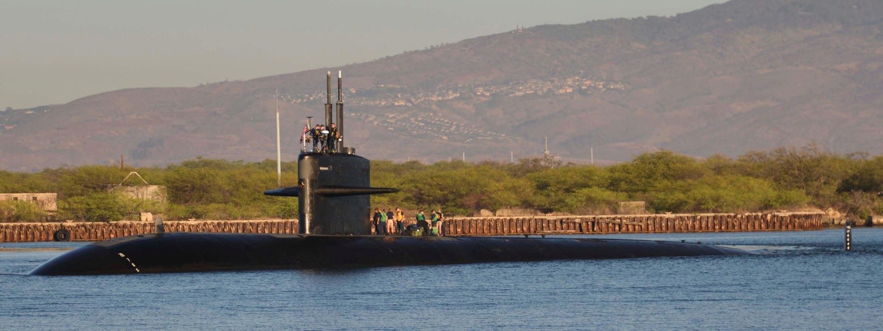 uss bremerton ssn-698 los angeles class attack submarine us navy 68
