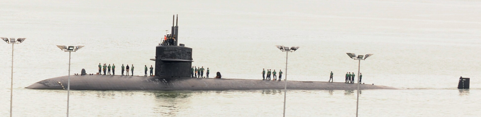 uss jacksonville ssn-699 los angeles class attack submarine sepanggar sabah malaysia 2010