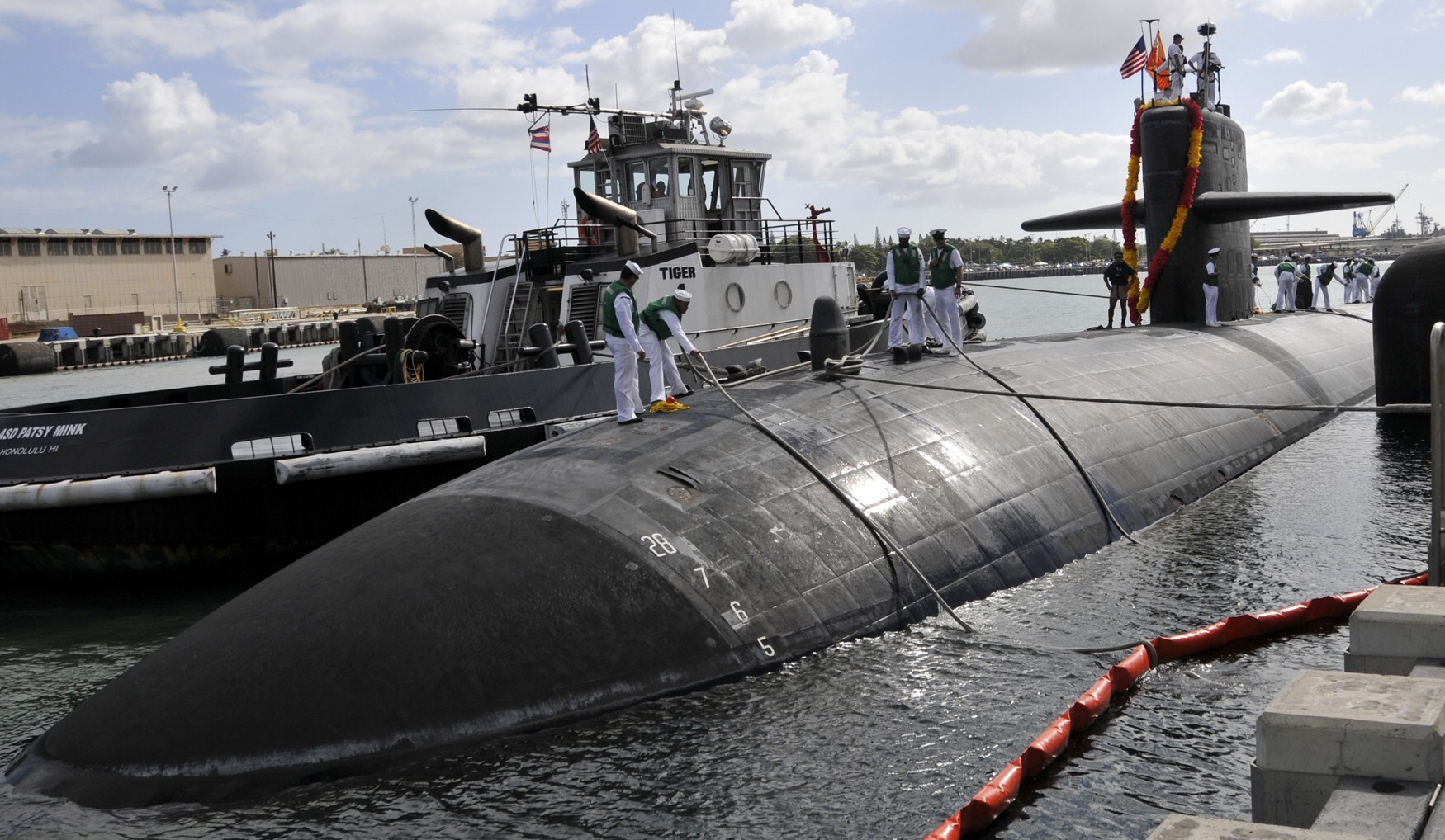 uss jacksonville ssn-699 los angeles class attack submarine joint base pearl harbor hickam 2013 16