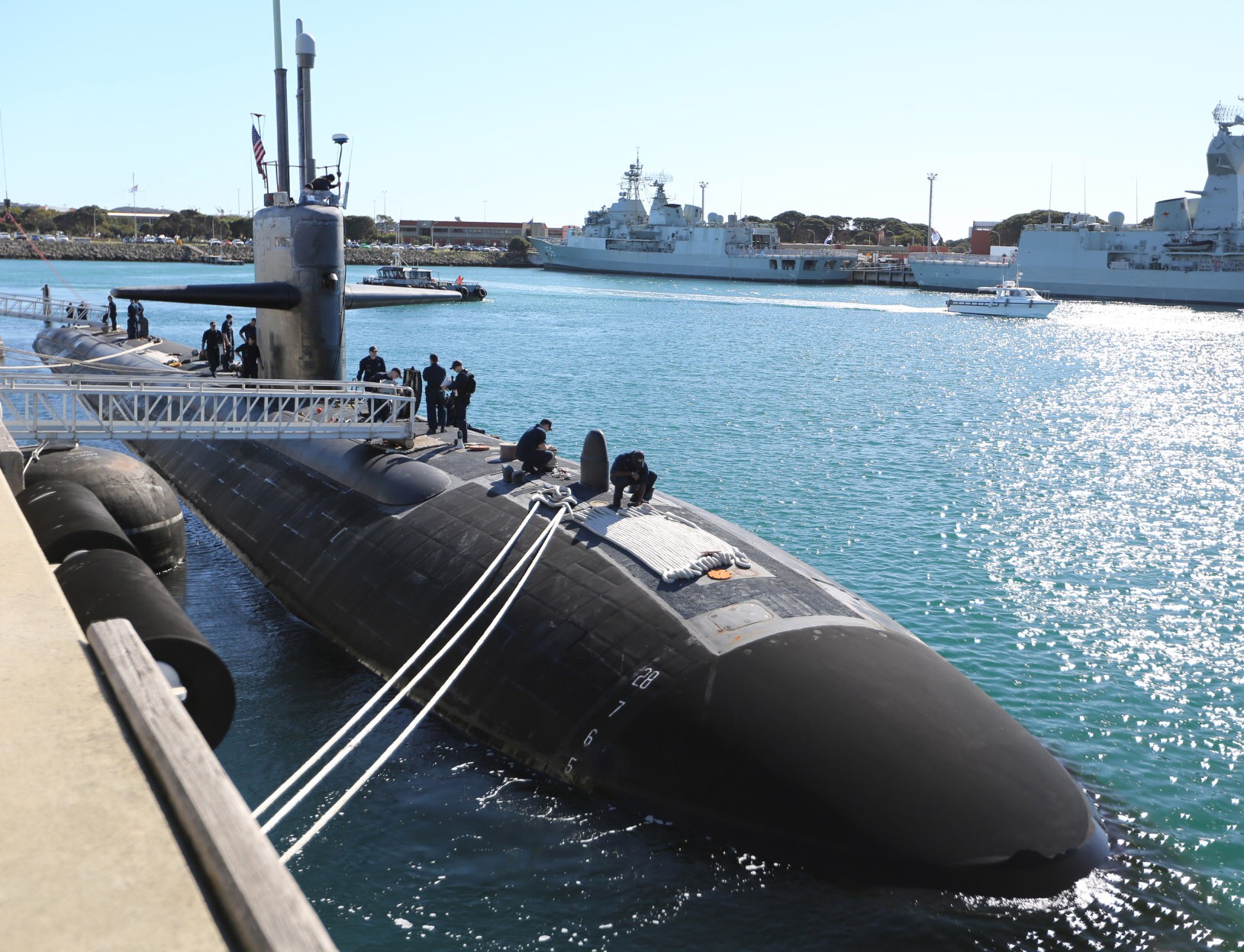 uss jacksonville ssn-699 los angeles class attack submarine hmas stirling australia 2015