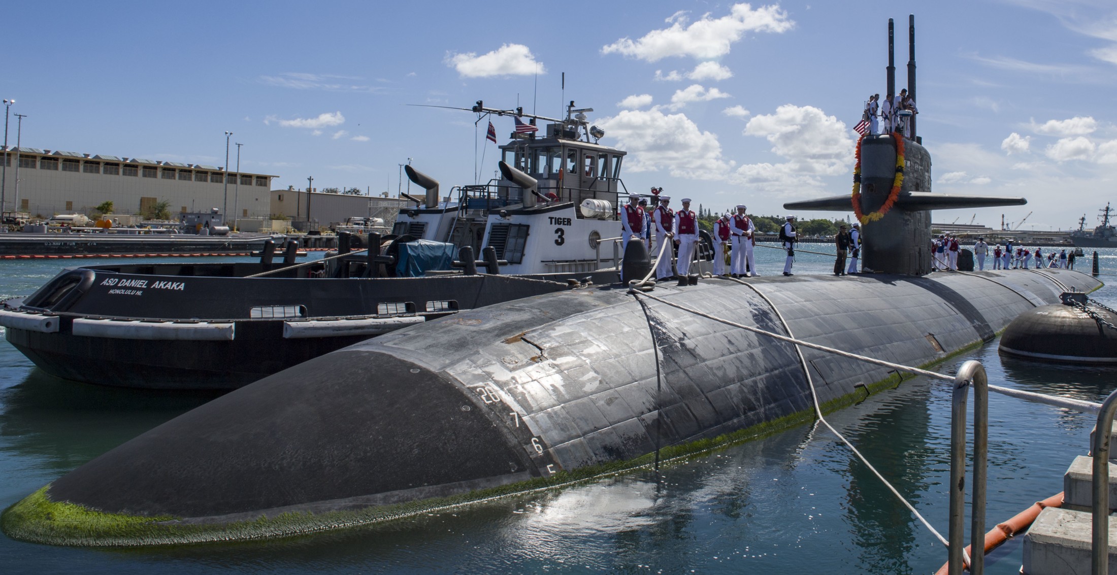 uss jacksonville ssn-699 los angeles class attack submarine returning pearl harbor hickam 2017 24