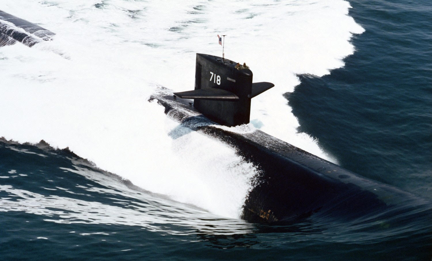 ssn-718 uss honolulu los angeles class attack submarine us navy newport news shipbuilding