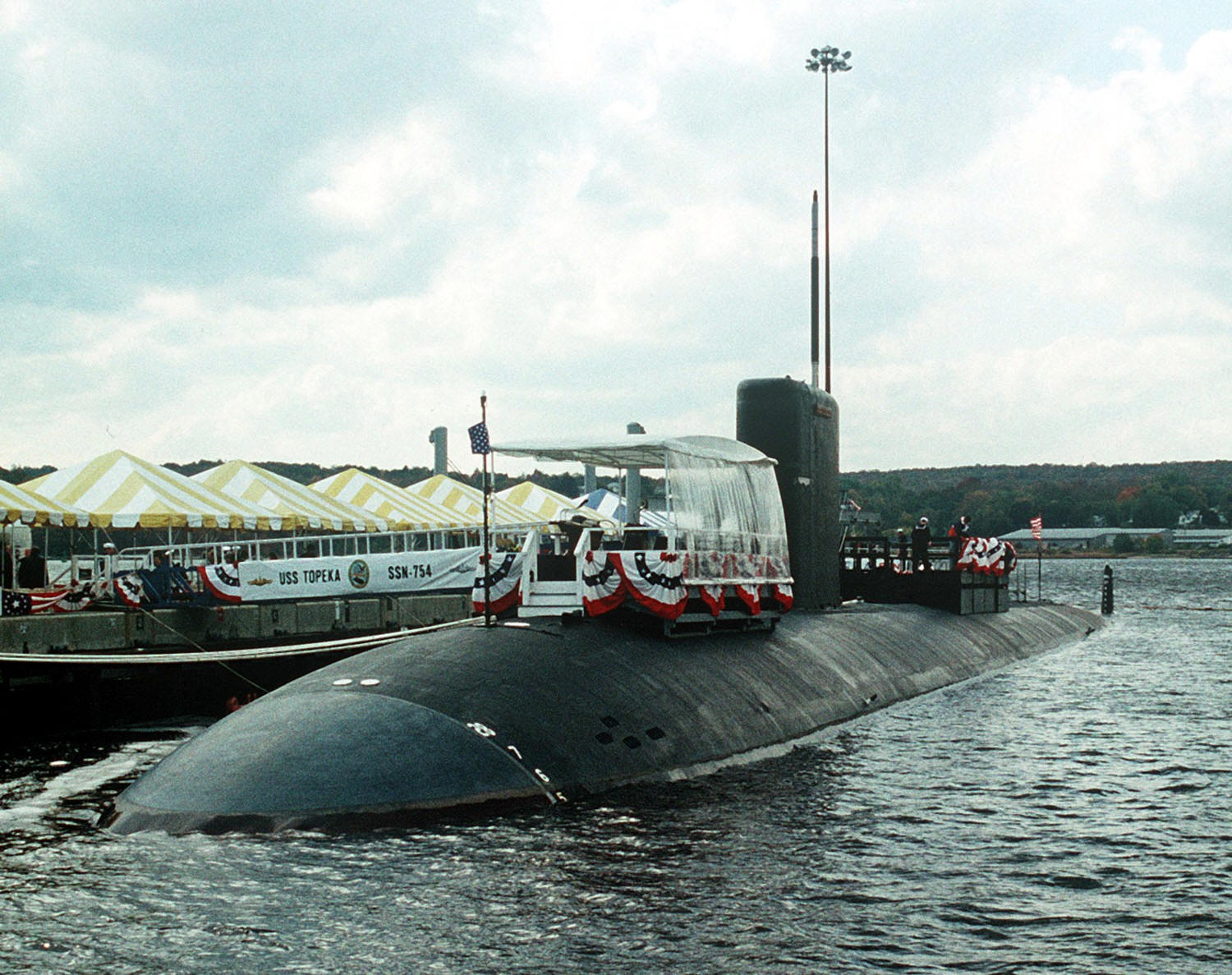 ssn-754 uss topeka commissioning ceremony october 1989