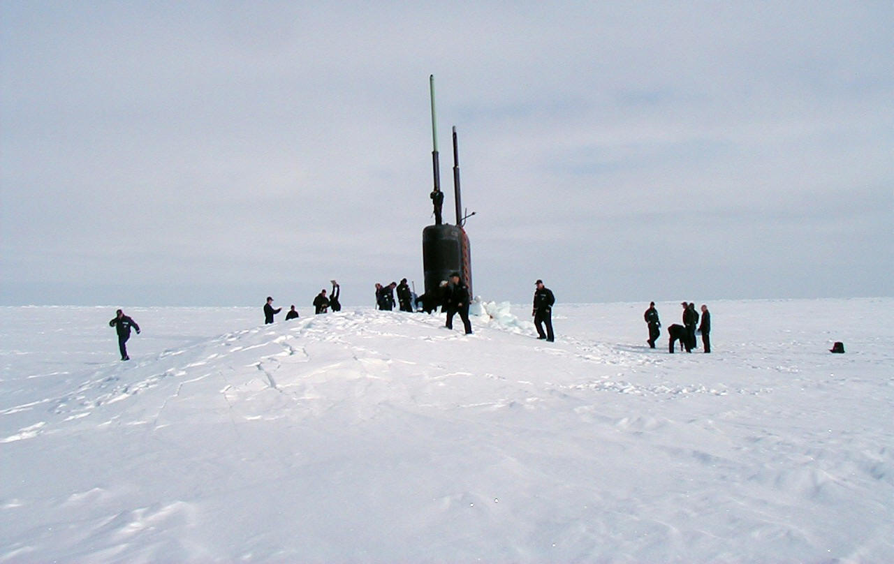 ssn-756 uss scranton north pole 2001