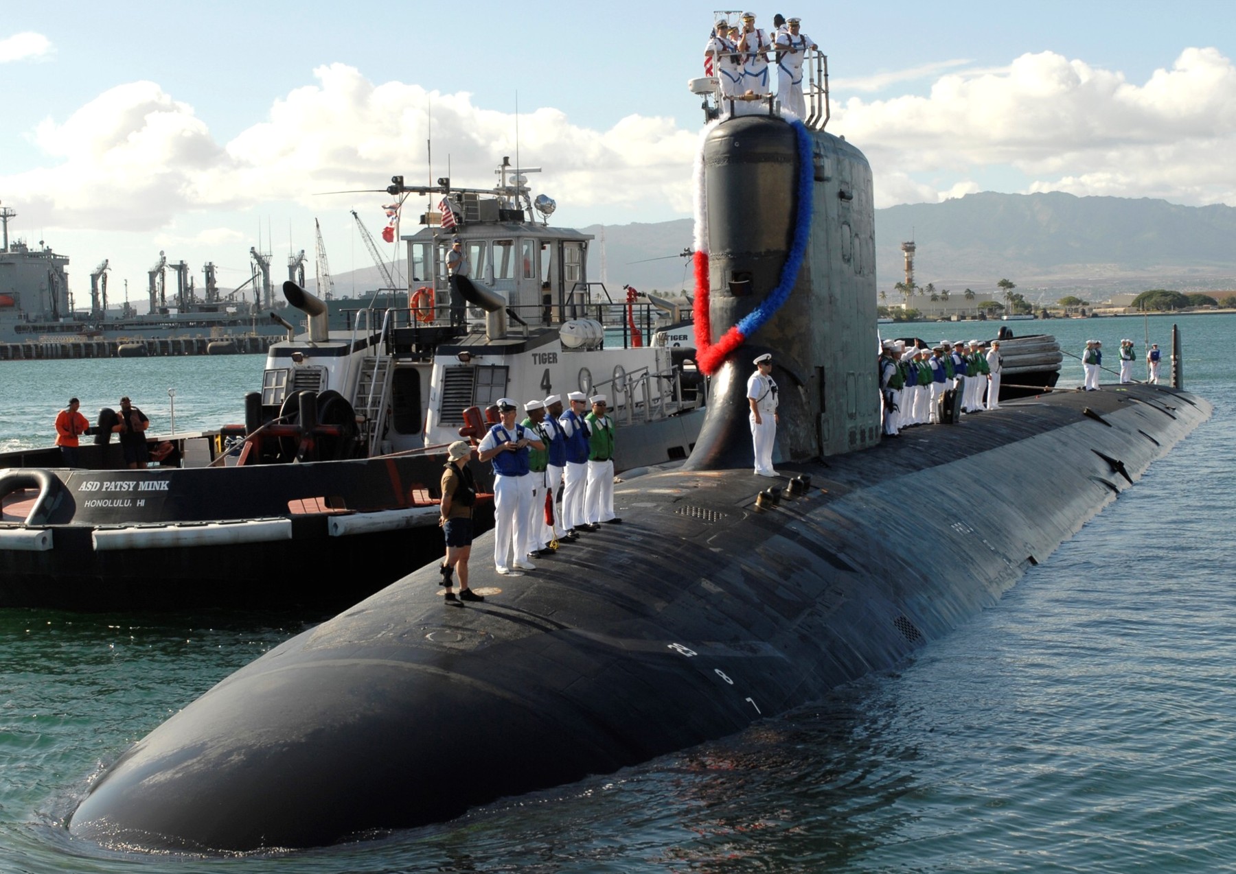 ssn-776 uss hawaii virginia class attack submarine us navy 2009 30 naval station pearl harbor hawaii