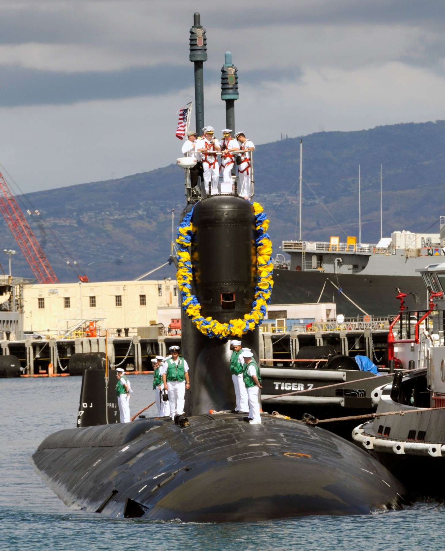 ssn-776 uss hawaii virginia class attack submarine us navy 2009 33