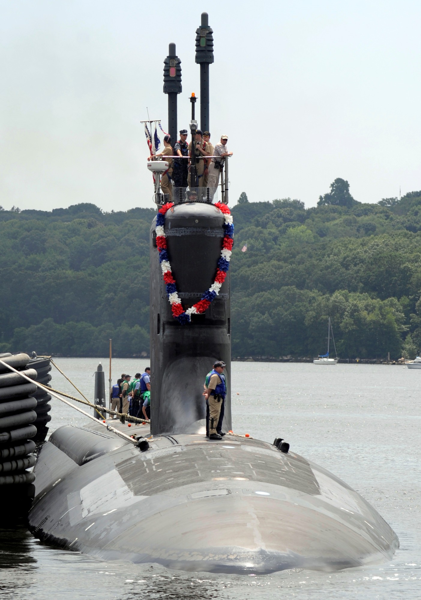 ssn-778 uss new hampshire virginia class attack submarine us navy 12 new london groton