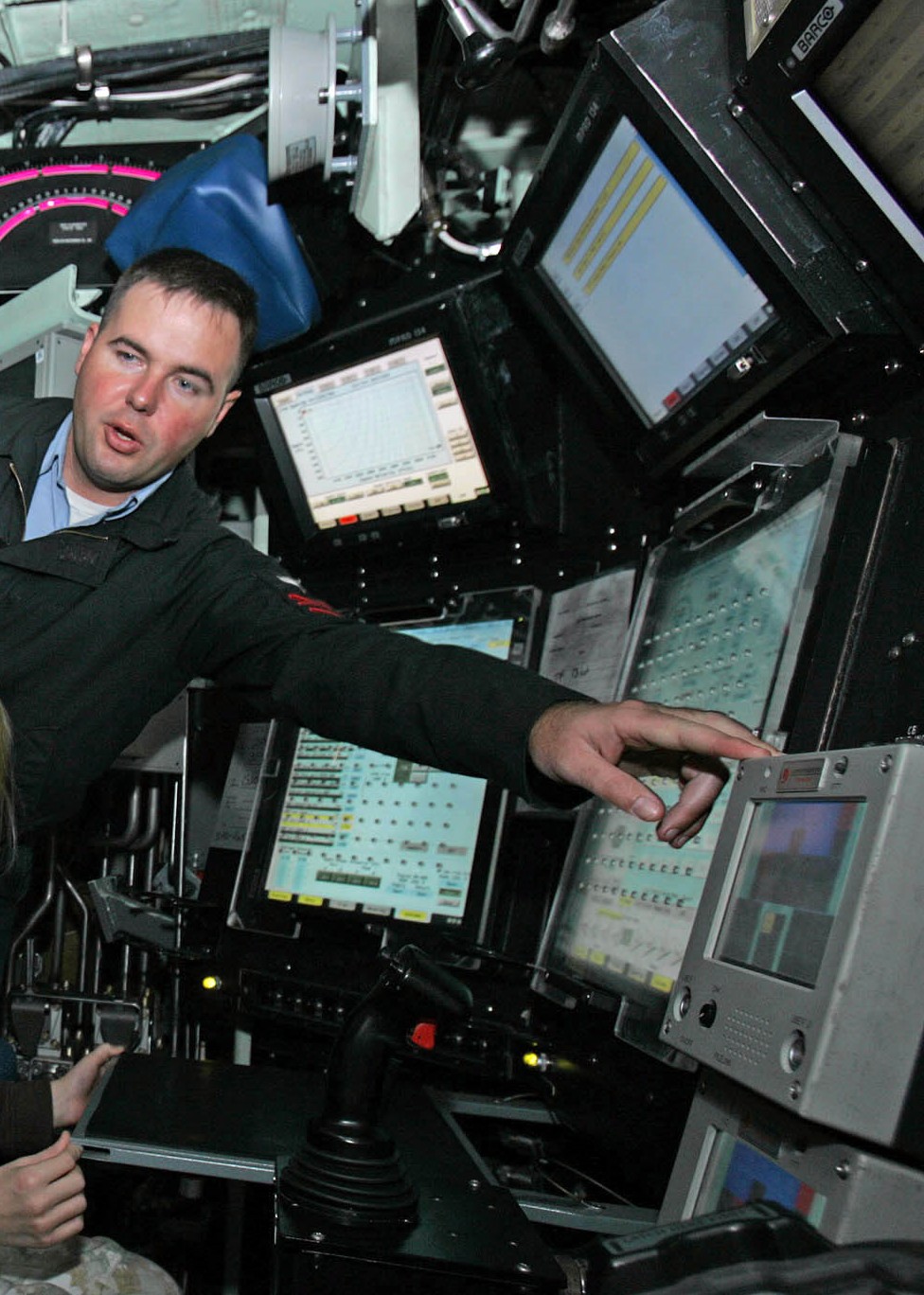 virginia class submarine control room