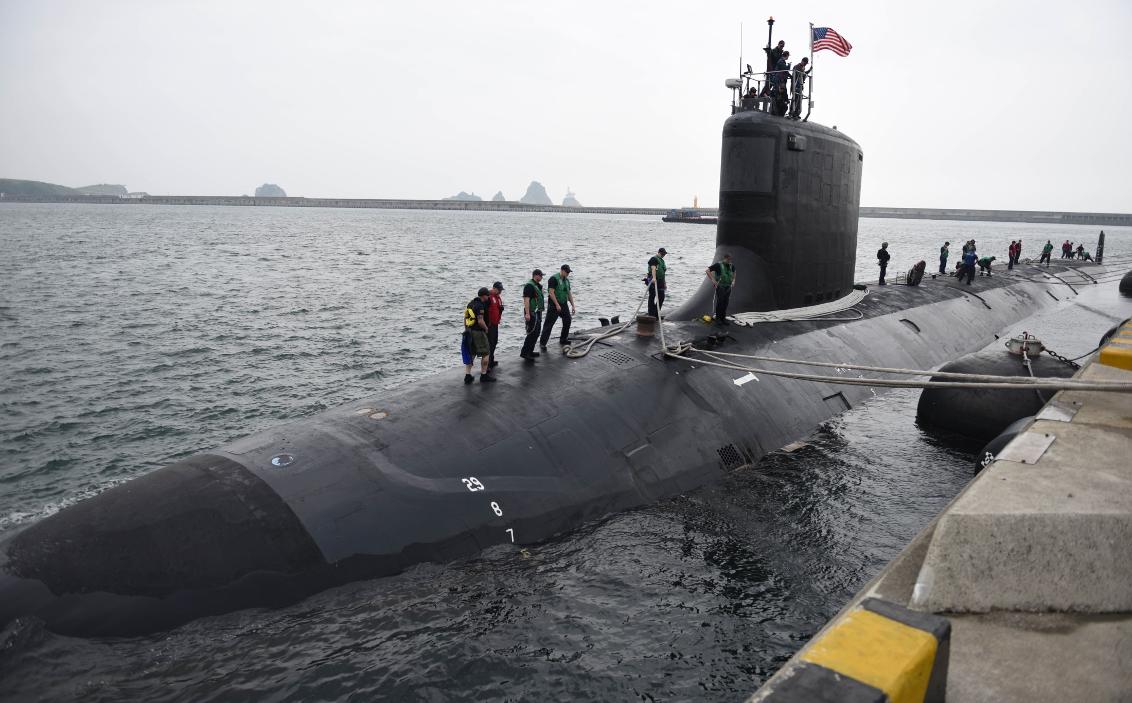 ssn-782 uss mississippi virginia class attack submarine us navy 06 busan korea