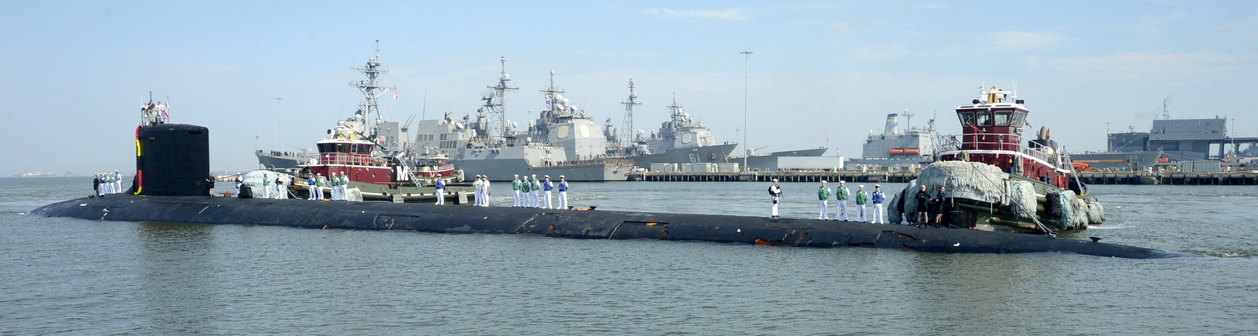 ssn-785 uss john warner virginia class attack submarine us navy naval station norfolk