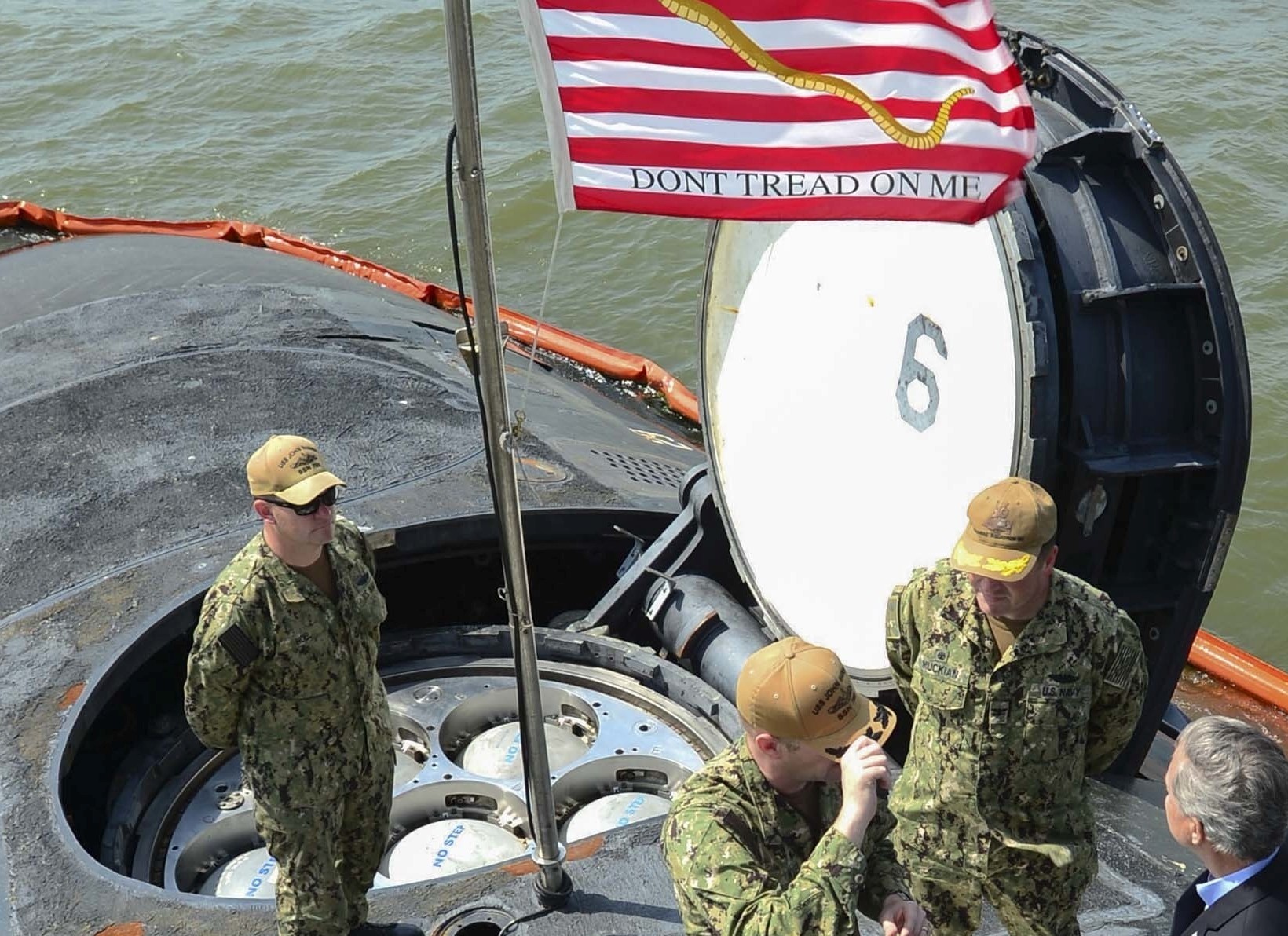 ssn-785 uss john warner virginia class attack submarine us navy 34 payload tube module