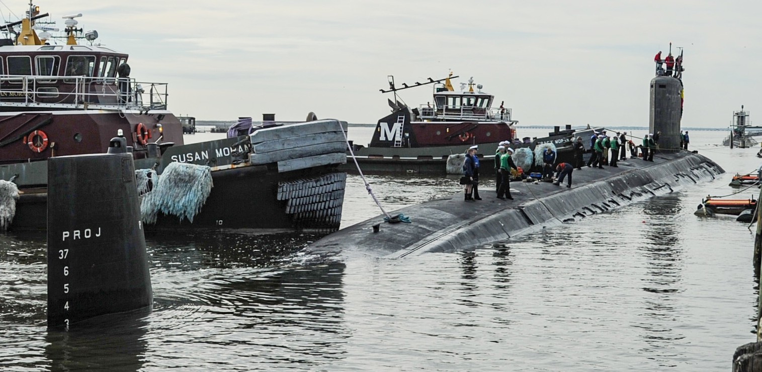 ssn-785 uss john warner virginia class attack submarine us navy 41 naval station norfolk homeport