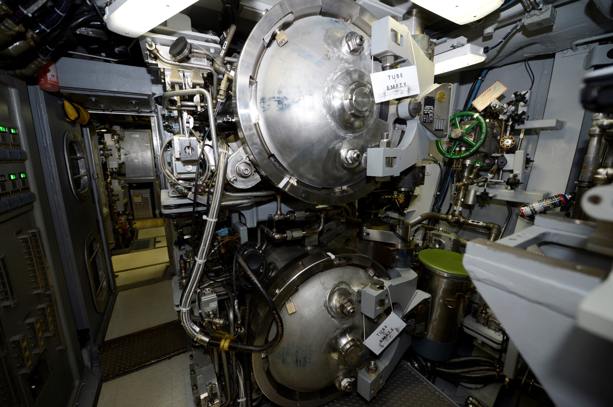 ssn-787 uss washington virginia class attack submarine us navy 13 torpedo tubes