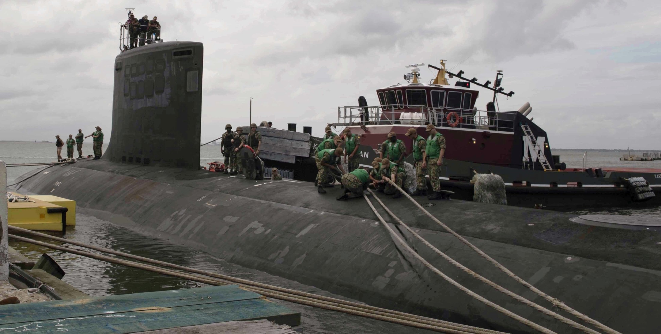 ssn-789 uss indiana virginia class attack submarine us navy naval station norfolk virginia hurricane florence 32