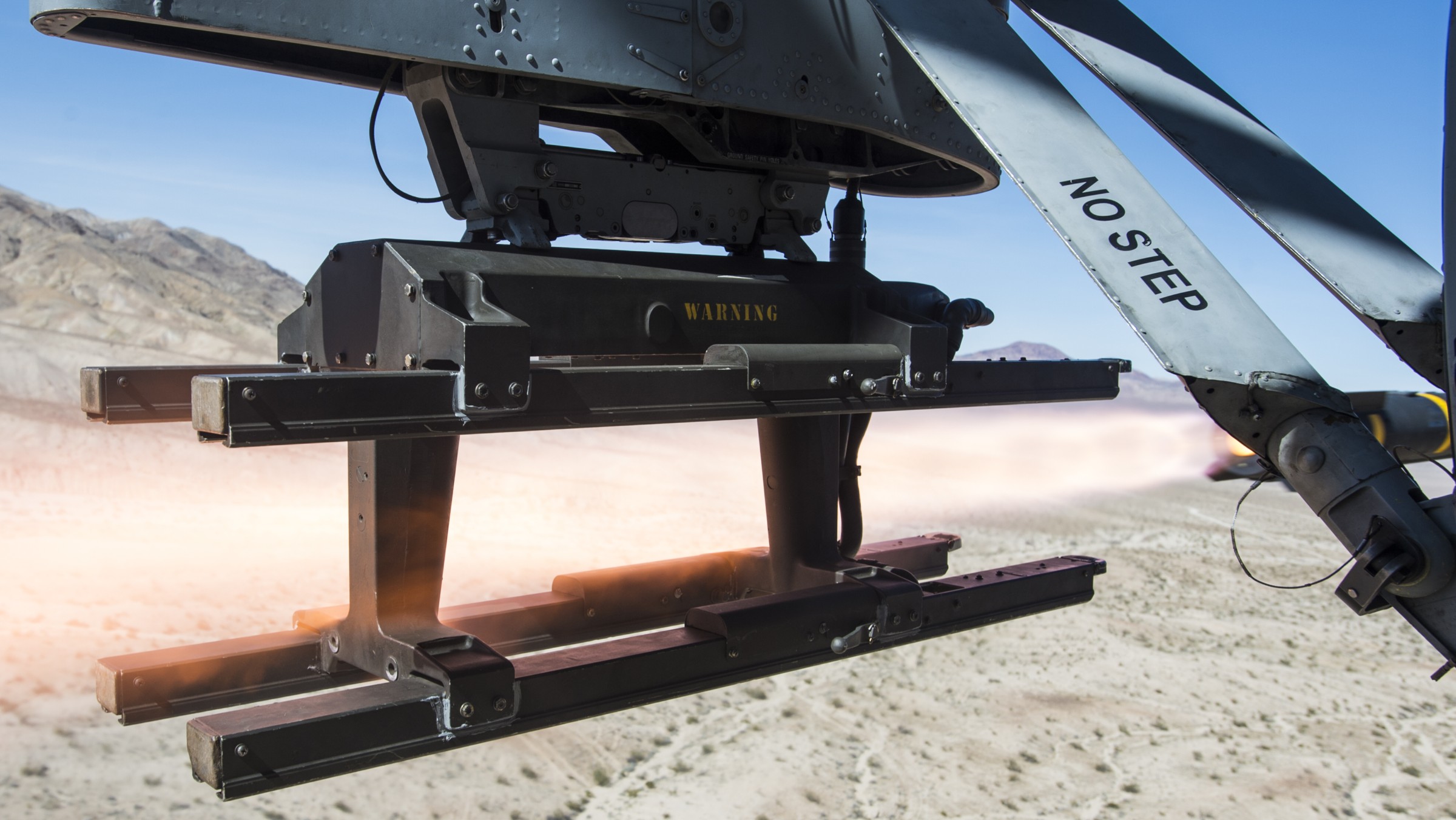 agm-114 hellfire missile us navy army usmc m299 rail launcher 75