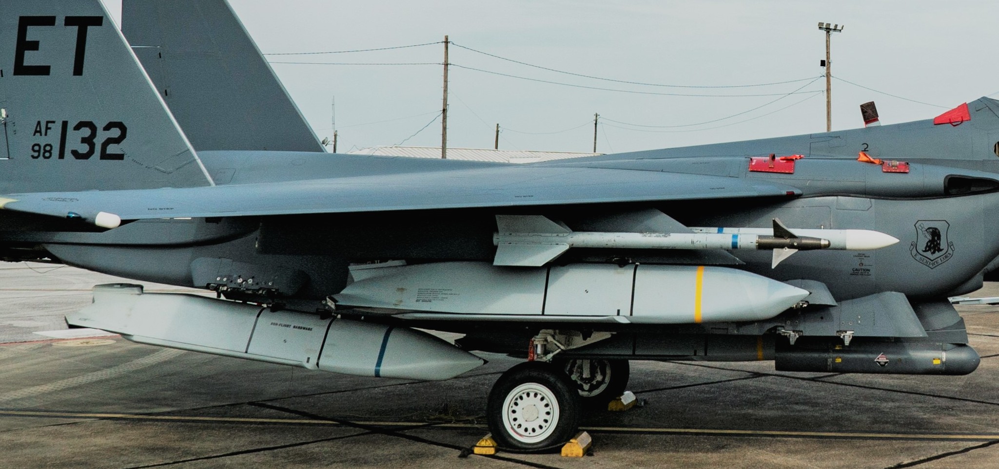 agm-158a jassm joint air-to-surface standoff missile usaf f-15e strike eagle 05