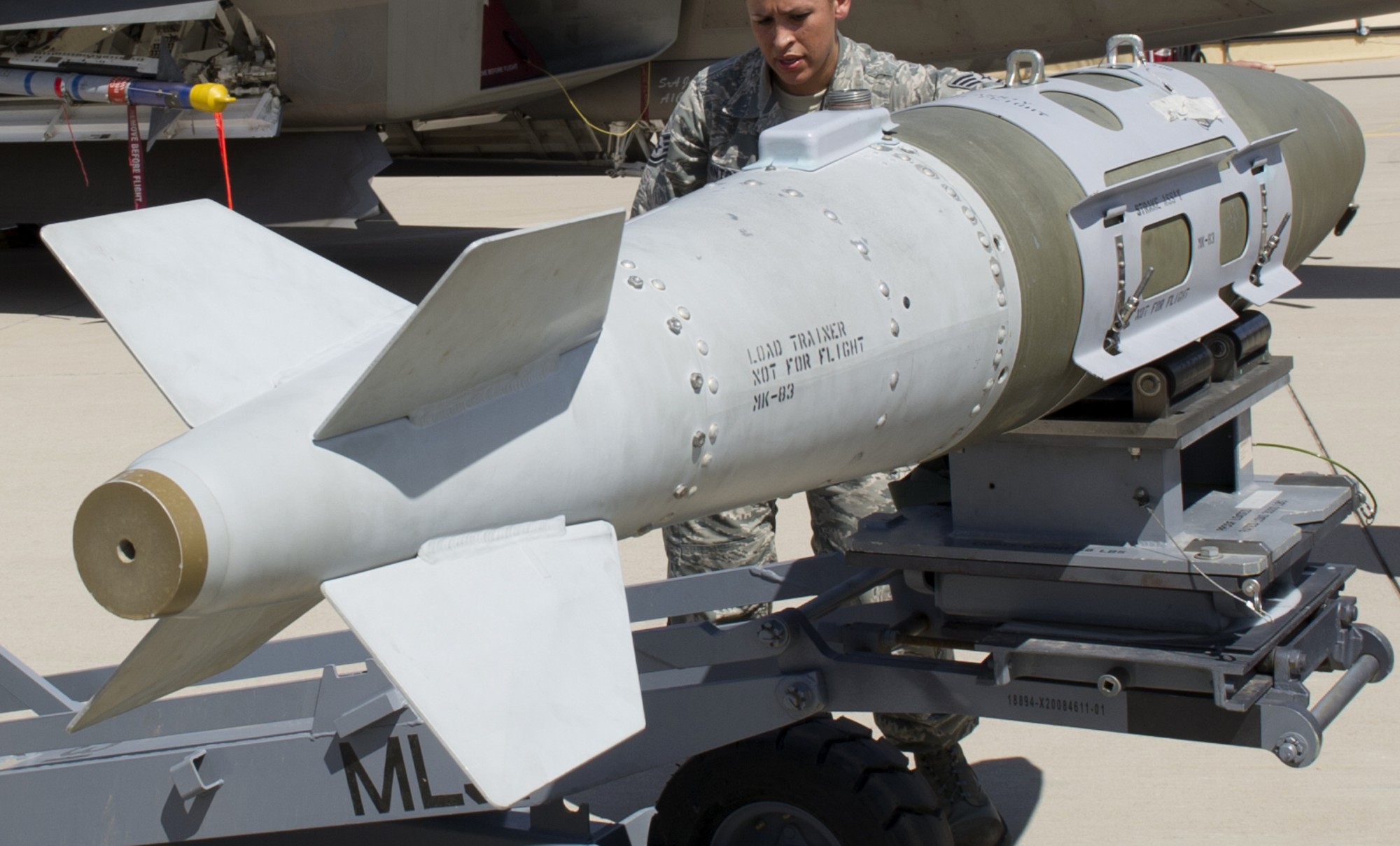 gbu-32 jdam joint direct attack munition 1000 lbs guided bomb unit us navy air force 02