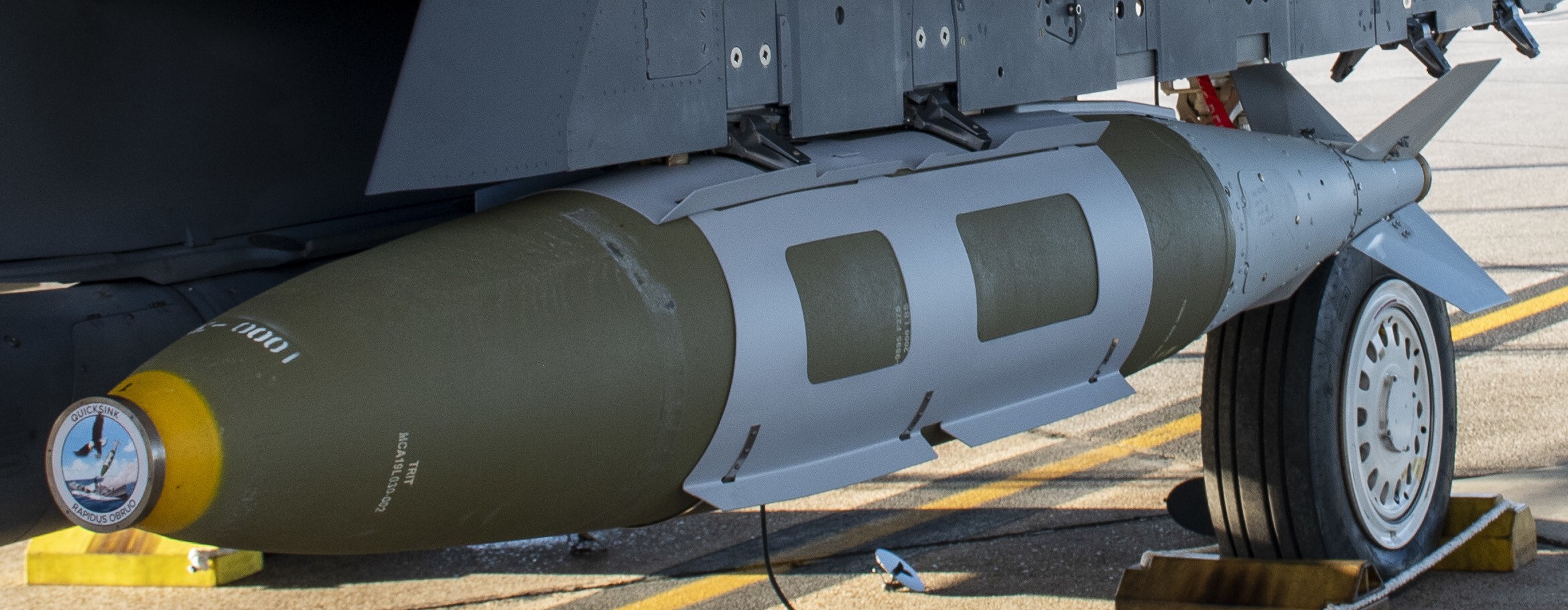 quicksink anti-ship jdam us navy air force 2000 lbs 02